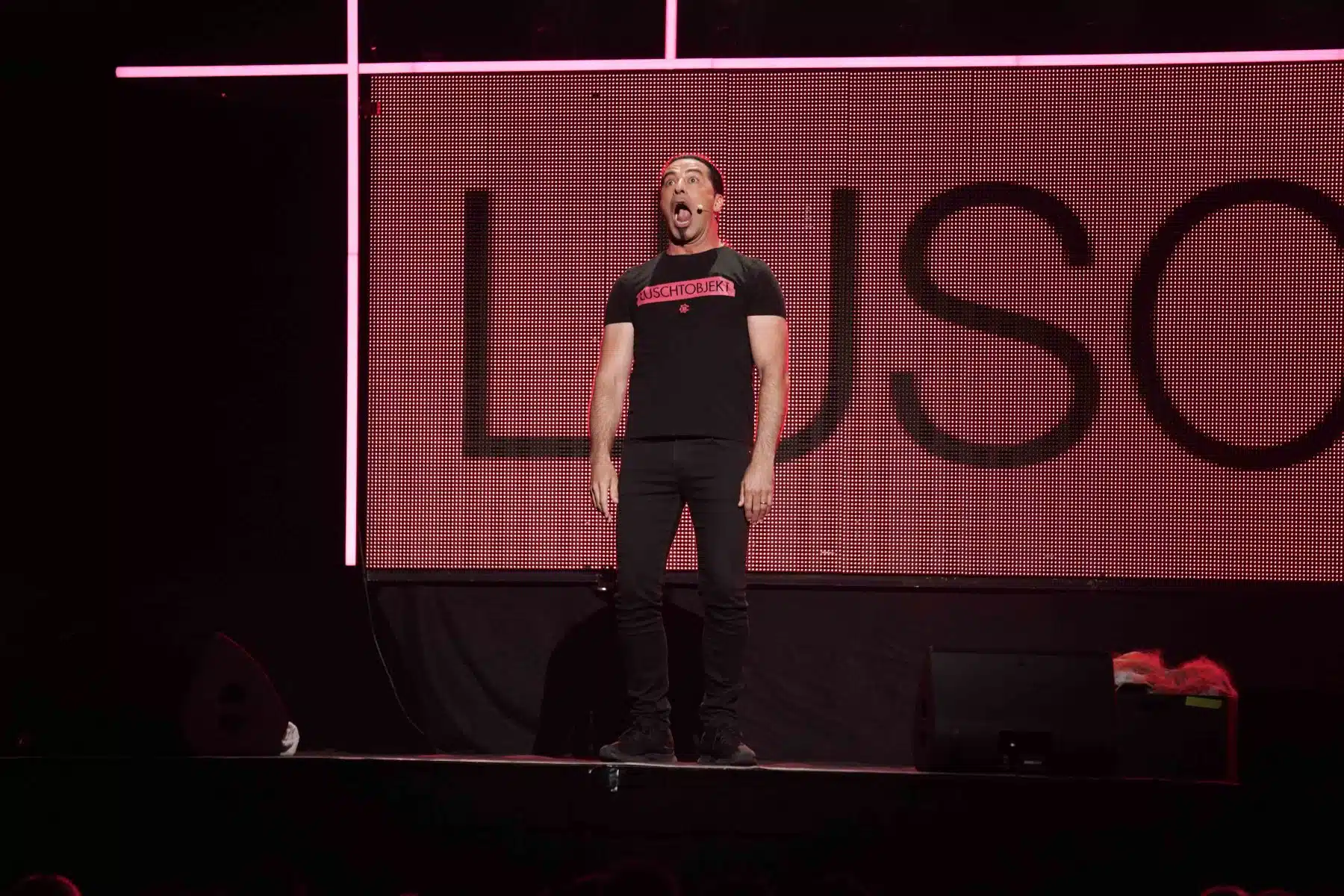 18.06.2022 Bülent Ceylan mit seinem elften Live-Programm „Luschtobjekt“ in der SAP Arena Mannheim. 18.06.2022 Bülent Ceylan mit seinem elften Live-Programm „Luschtobjekt“ in der SAP Arena Mannheim.