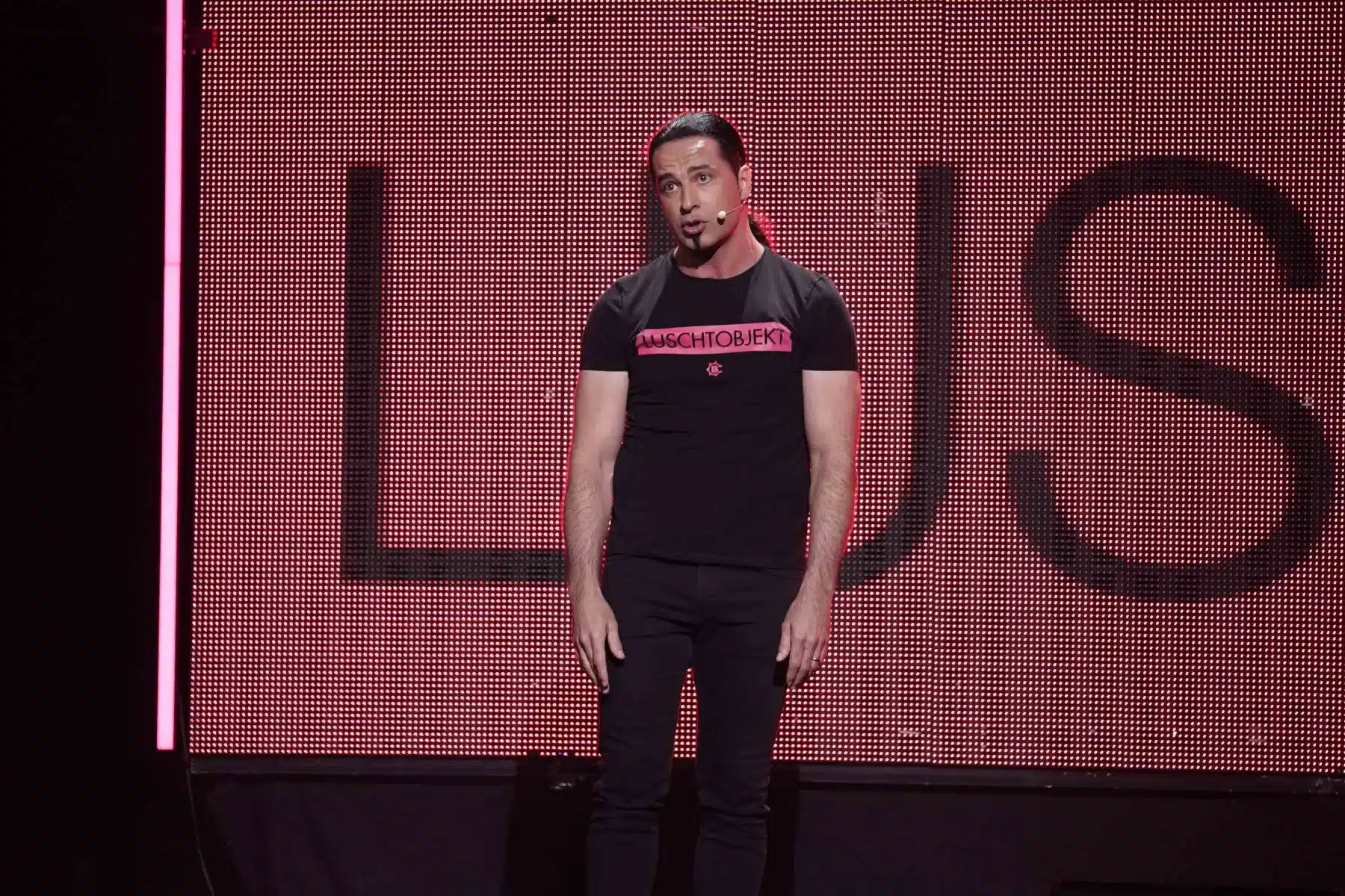 18.06.2022 Bülent Ceylan mit seinem elften Live-Programm „Luschtobjekt“ in der SAP Arena Mannheim. 18.06.2022 Bülent Ceylan mit seinem elften Live-Programm „Luschtobjekt“ in der SAP Arena Mannheim.
