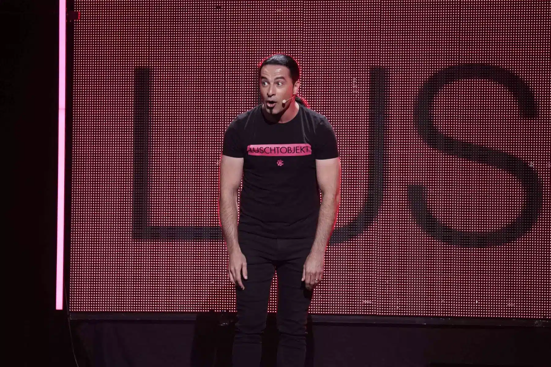 18.06.2022 Bülent Ceylan mit seinem elften Live-Programm „Luschtobjekt“ in der SAP Arena Mannheim. 18.06.2022 Bülent Ceylan mit seinem elften Live-Programm „Luschtobjekt“ in der SAP Arena Mannheim.