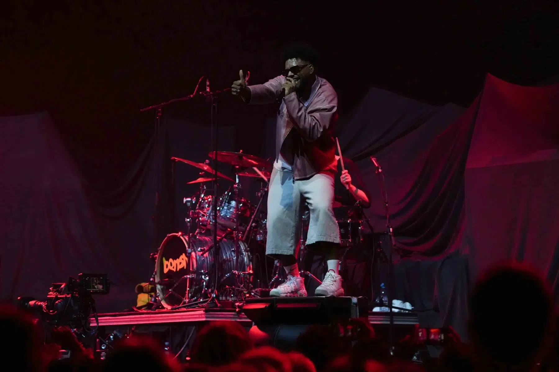 Support: Bensh für Peter Fox mit seiner „LoveSongs“-Tour in der SAP Arena Mannheim am 18.09.2024. Support: Bensh für Peter Fox mit seiner „LoveSongs“-Tour in der SAP Arena Mannheim am 18.09.2024.