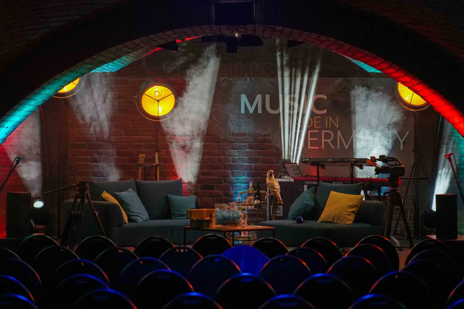 19.04.2024 Im Rahmen der RPR1-Reihe „Music made in Germany on Tour“ war Sängerin und Songwriterin Leony im Ingelheimer Winzerkeller zu Gast. 19.04.2024 Im Rahmen der RPR1-Reihe „Music made in Germany on Tour“ war Sängerin und Songwriterin Leony im Ingelheimer Winzerkeller zu Gast.