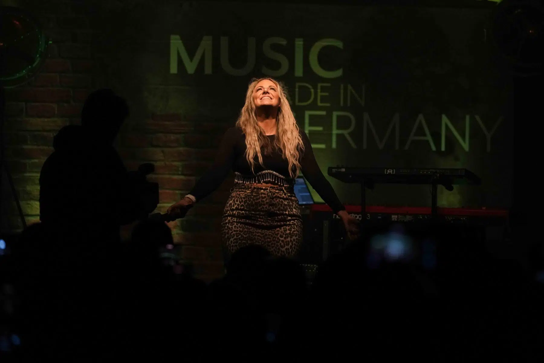 19.04.2024 Im Rahmen der RPR1-Reihe „Music made in Germany on Tour“ war Sängerin und Songwriterin Leony im Ingelheimer Winzerkeller zu Gast. 19.04.2024 Im Rahmen der RPR1-Reihe „Music made in Germany on Tour“ war Sängerin und Songwriterin Leony im Ingelheimer Winzerkeller zu Gast.
