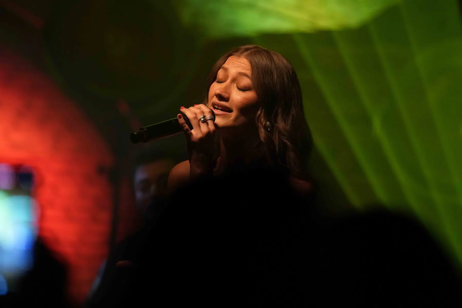 19.04.2024 Im Rahmen der RPR1-Reihe „Music made in Germany on Tour“ war Sängerin und Songwriterin Leony im Ingelheimer Winzerkeller zu Gast. 19.04.2024 Im Rahmen der RPR1-Reihe „Music made in Germany on Tour“ war Sängerin und Songwriterin Leony im Ingelheimer Winzerkeller zu Gast.