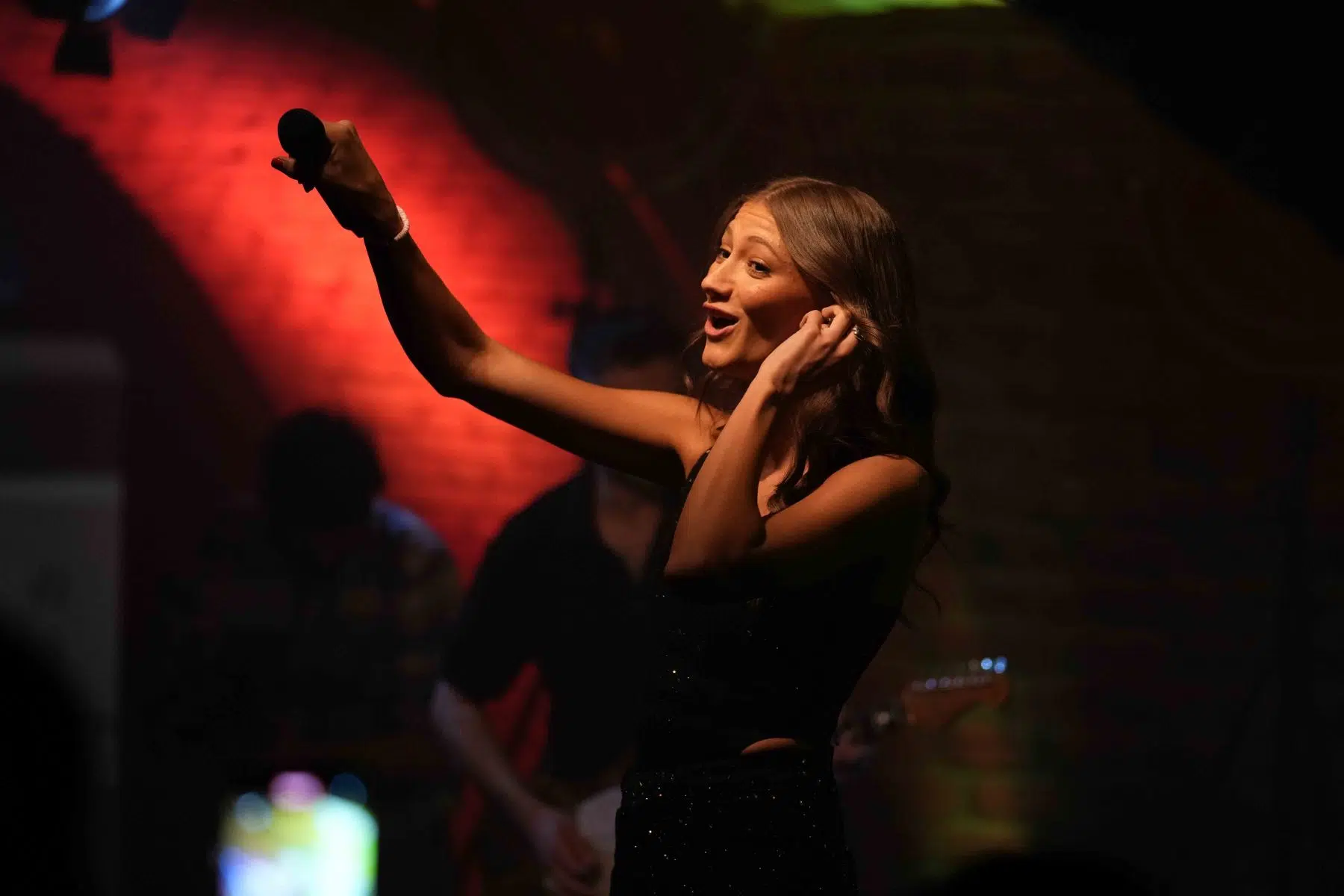 19.04.2024 Im Rahmen der RPR1-Reihe „Music made in Germany on Tour“ war Sängerin und Songwriterin Leony im Ingelheimer Winzerkeller zu Gast. 19.04.2024 Im Rahmen der RPR1-Reihe „Music made in Germany on Tour“ war Sängerin und Songwriterin Leony im Ingelheimer Winzerkeller zu Gast.