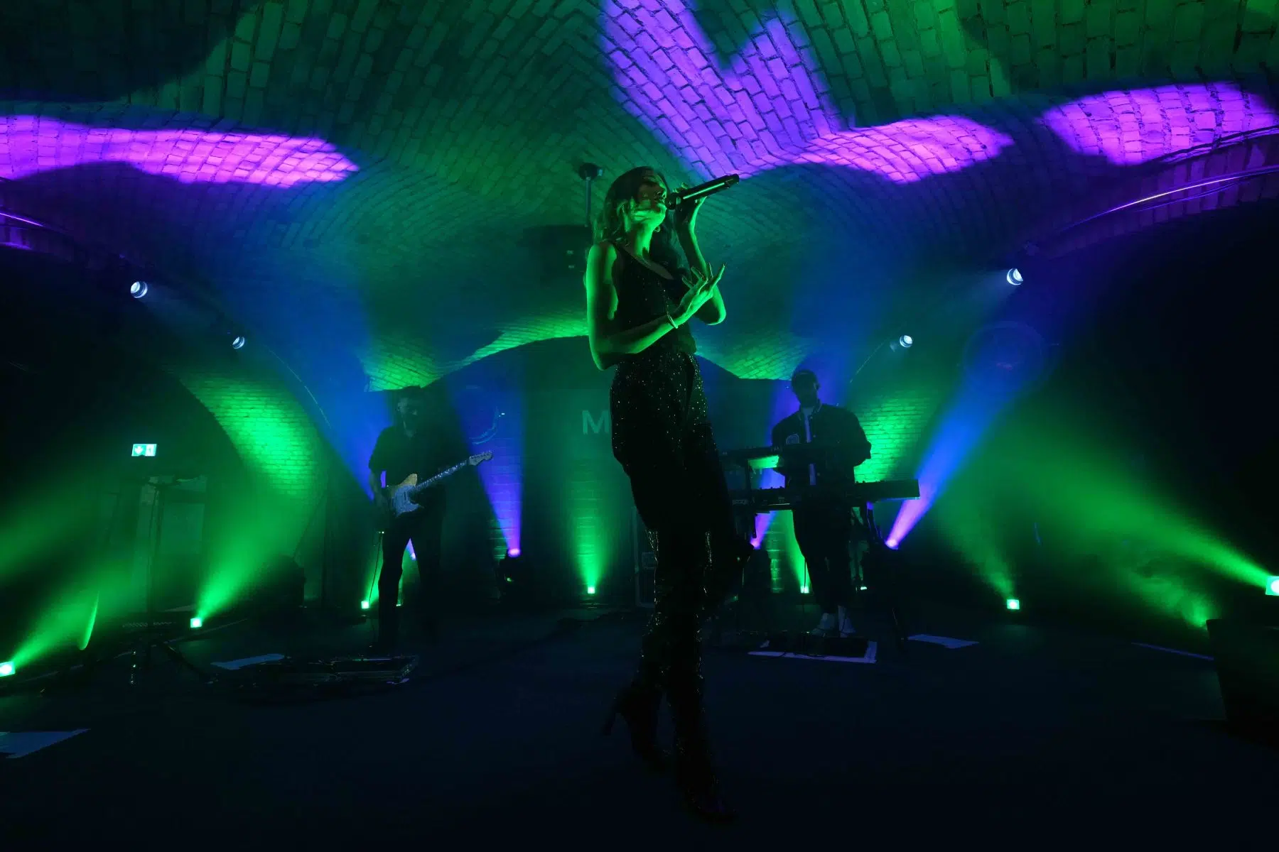 19.04.2024 Im Rahmen der RPR1-Reihe „Music made in Germany on Tour“ war Sängerin und Songwriterin Leony im Ingelheimer Winzerkeller zu Gast. 19.04.2024 Im Rahmen der RPR1-Reihe „Music made in Germany on Tour“ war Sängerin und Songwriterin Leony im Ingelheimer Winzerkeller zu Gast.