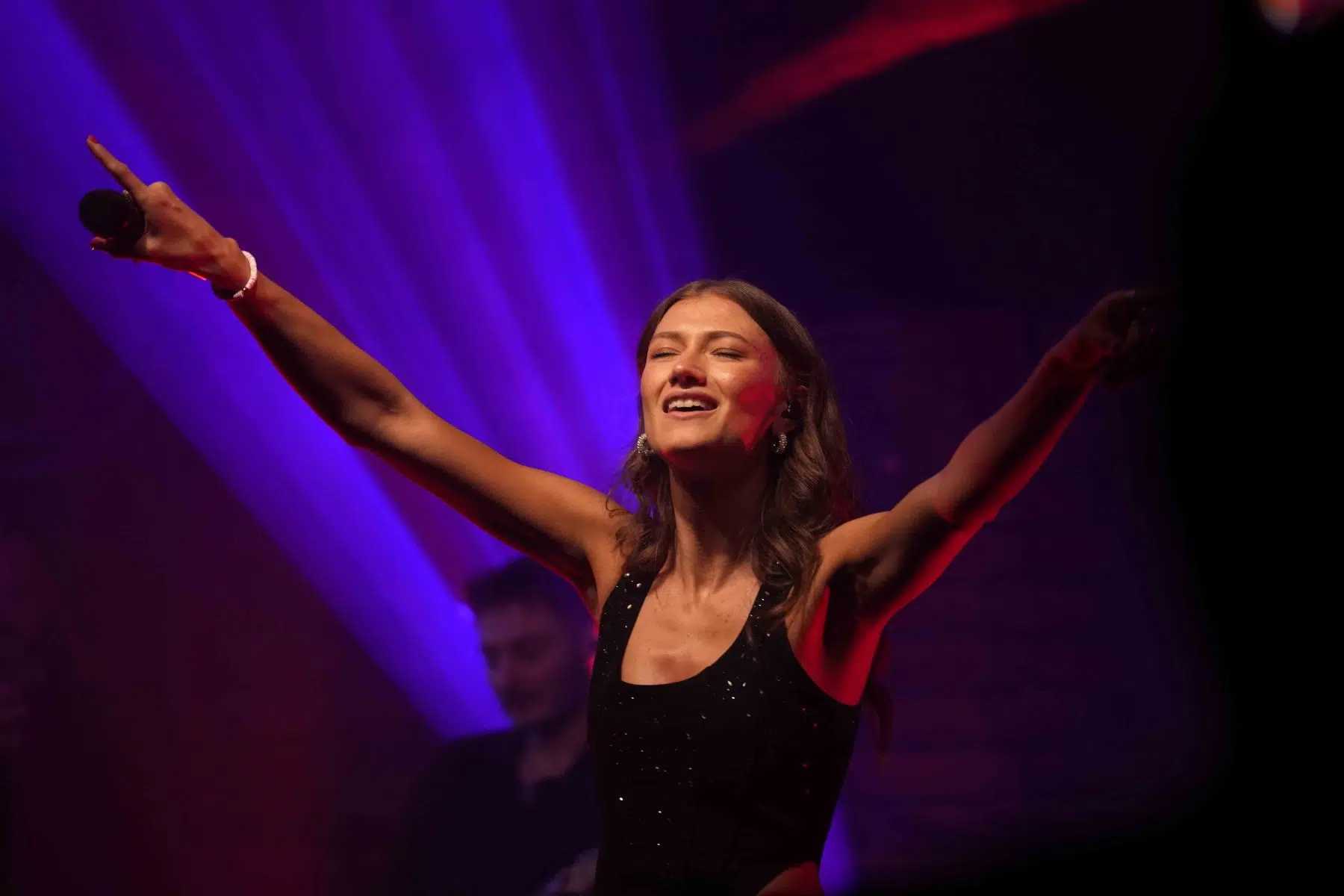 19.04.2024 Im Rahmen der RPR1-Reihe „Music made in Germany on Tour“ war Sängerin und Songwriterin Leony im Ingelheimer Winzerkeller zu Gast. 19.04.2024 Im Rahmen der RPR1-Reihe „Music made in Germany on Tour“ war Sängerin und Songwriterin Leony im Ingelheimer Winzerkeller zu Gast.