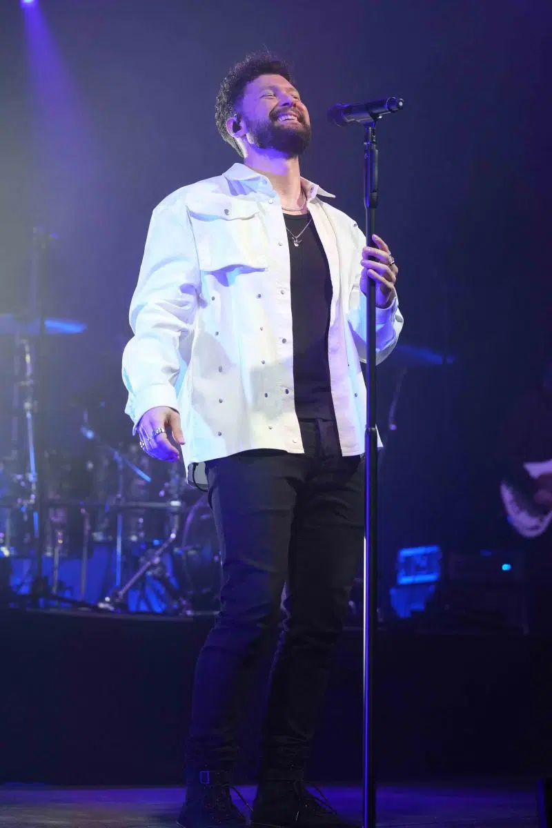 Calum Scott auf Europatournee 2024 Support in Mannheim war Malik Harris. Calum Scott auf Europatournee 2024 Support in Mannheim war Malik Harris.