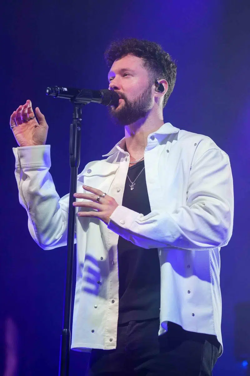 Calum Scott auf Europatournee 2024 Support in Mannheim war Malik Harris. Calum Scott auf Europatournee 2024 Support in Mannheim war Malik Harris.