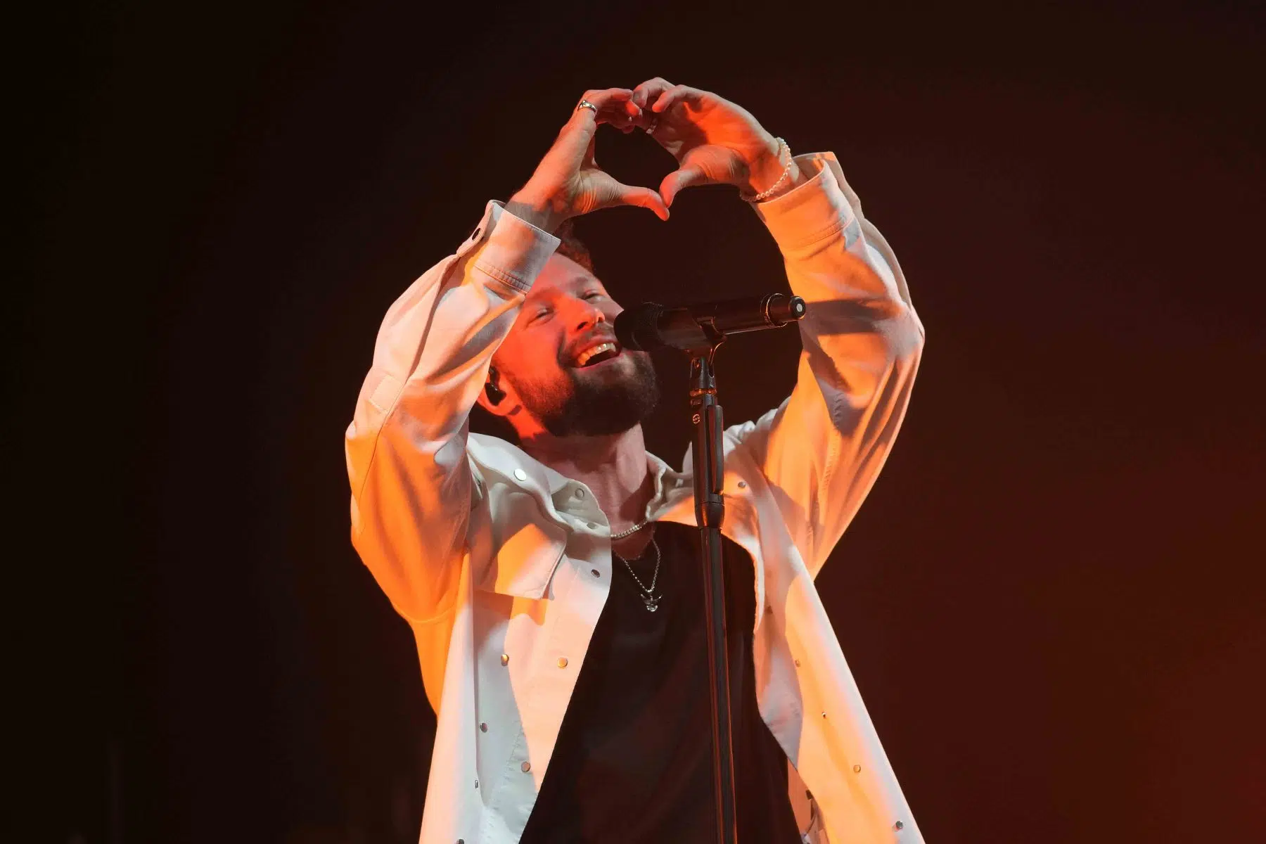 Calum Scott auf Europatournee 2024 Support in Mannheim war Malik Harris. Calum Scott auf Europatournee 2024 Support in Mannheim war Malik Harris.