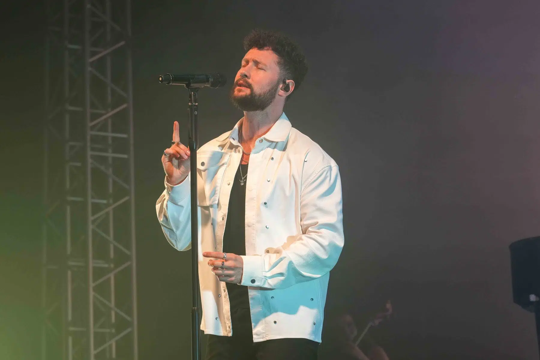 Calum Scott auf Europatournee 2024 Support in Mannheim war Malik Harris. Calum Scott auf Europatournee 2024 Support in Mannheim war Malik Harris.