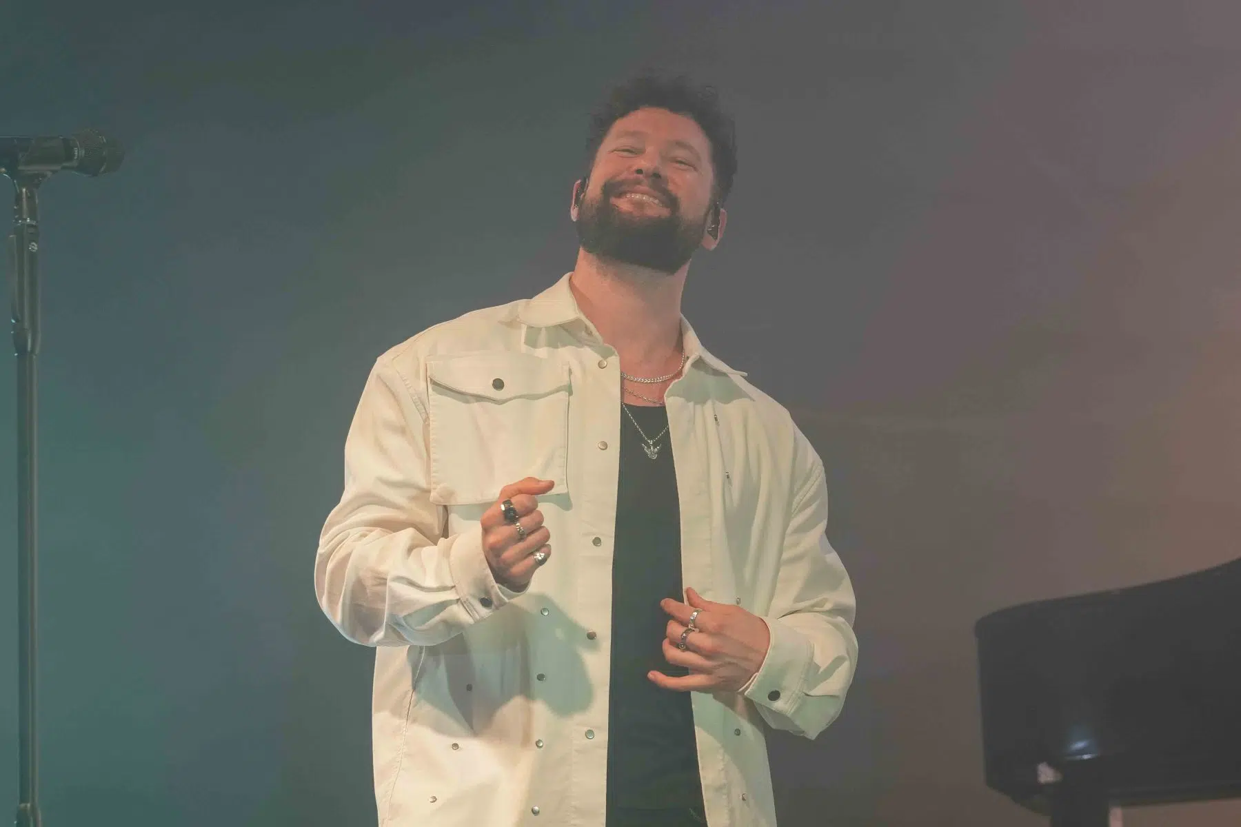 Calum Scott auf Europatournee 2024 Support in Mannheim war Malik Harris. Calum Scott auf Europatournee 2024 Support in Mannheim war Malik Harris.