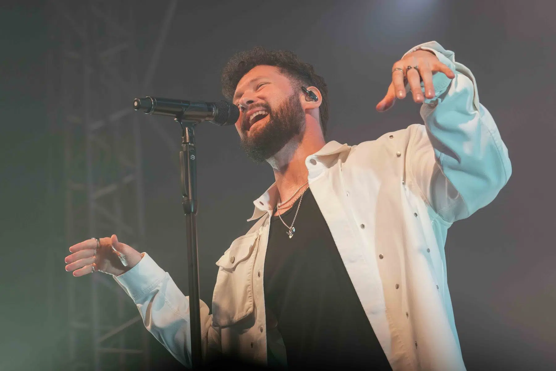 Calum Scott auf Europatournee 2024 Support in Mannheim war Malik Harris. Calum Scott auf Europatournee 2024 Support in Mannheim war Malik Harris.