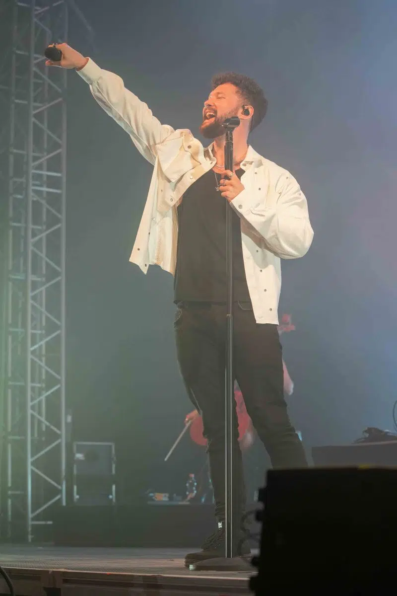 Calum Scott auf Europatournee 2024 Support in Mannheim war Malik Harris. Calum Scott auf Europatournee 2024 Support in Mannheim war Malik Harris.