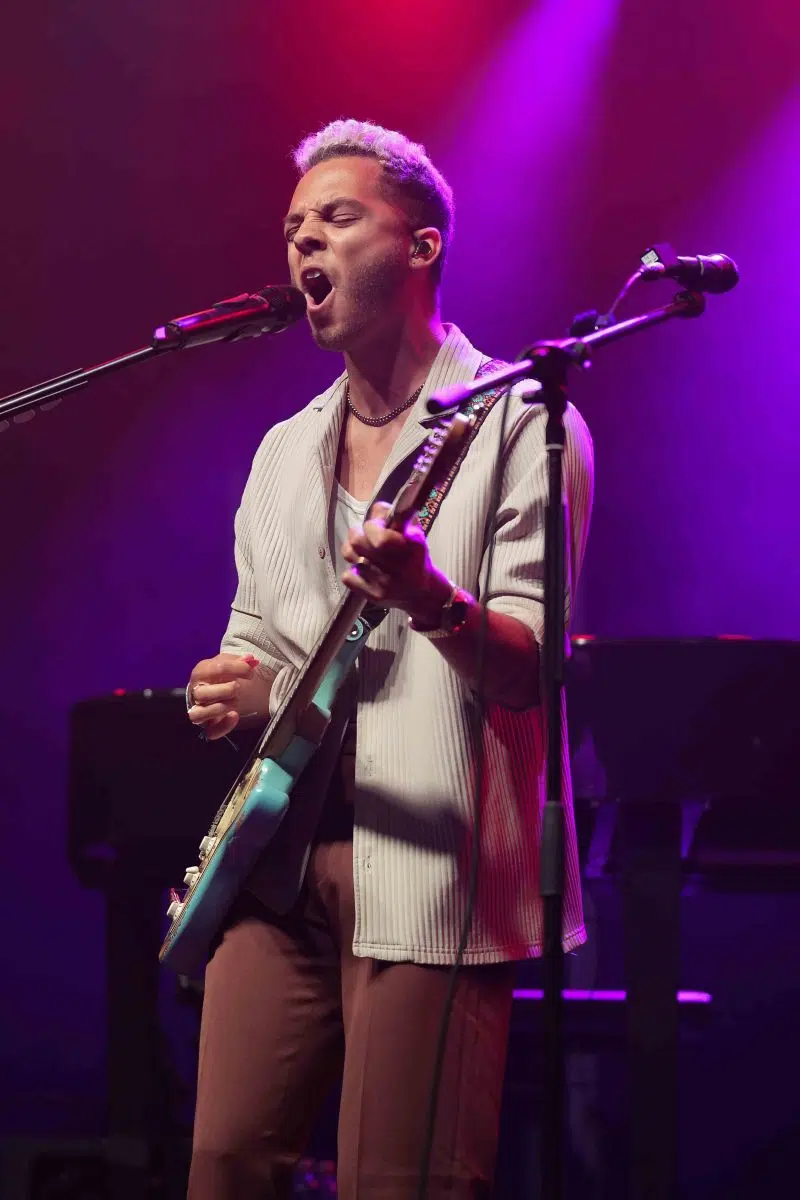 Calum Scott auf Europatournee 2024 Support in Mannheim war Malik Harris. Calum Scott auf Europatournee 2024 Support in Mannheim war Malik Harris.