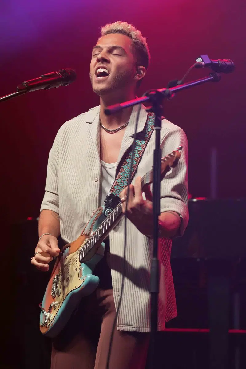 Calum Scott auf Europatournee 2024 Support in Mannheim war Malik Harris. Calum Scott auf Europatournee 2024 Support in Mannheim war Malik Harris.