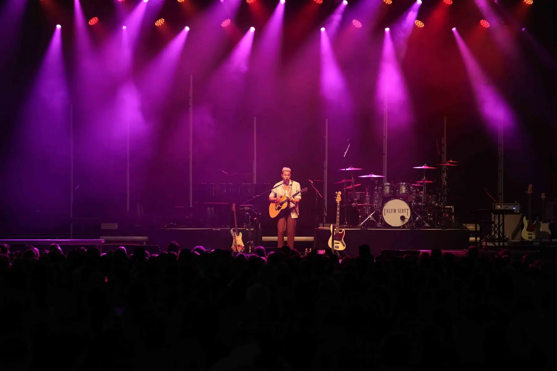 Calum Scott auf Europatournee 2024 Support in Mannheim war Malik Harris. Calum Scott auf Europatournee 2024 Support in Mannheim war Malik Harris.