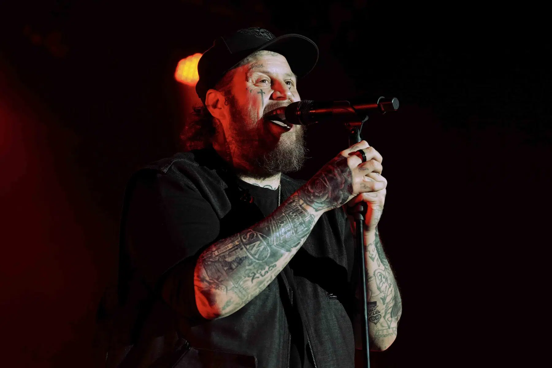 Jelly Roll mit seiner „Beautifully Broken Tour" in der Batschkapp Frankfurt am 20.08.2025. Photo © Boris Korpak | bokopictures Jelly Roll mit seiner „Beautifully Broken Tour" in der Batschkapp Frankfurt am 20.08.2025. Photo © Boris Korpak | bokopictures