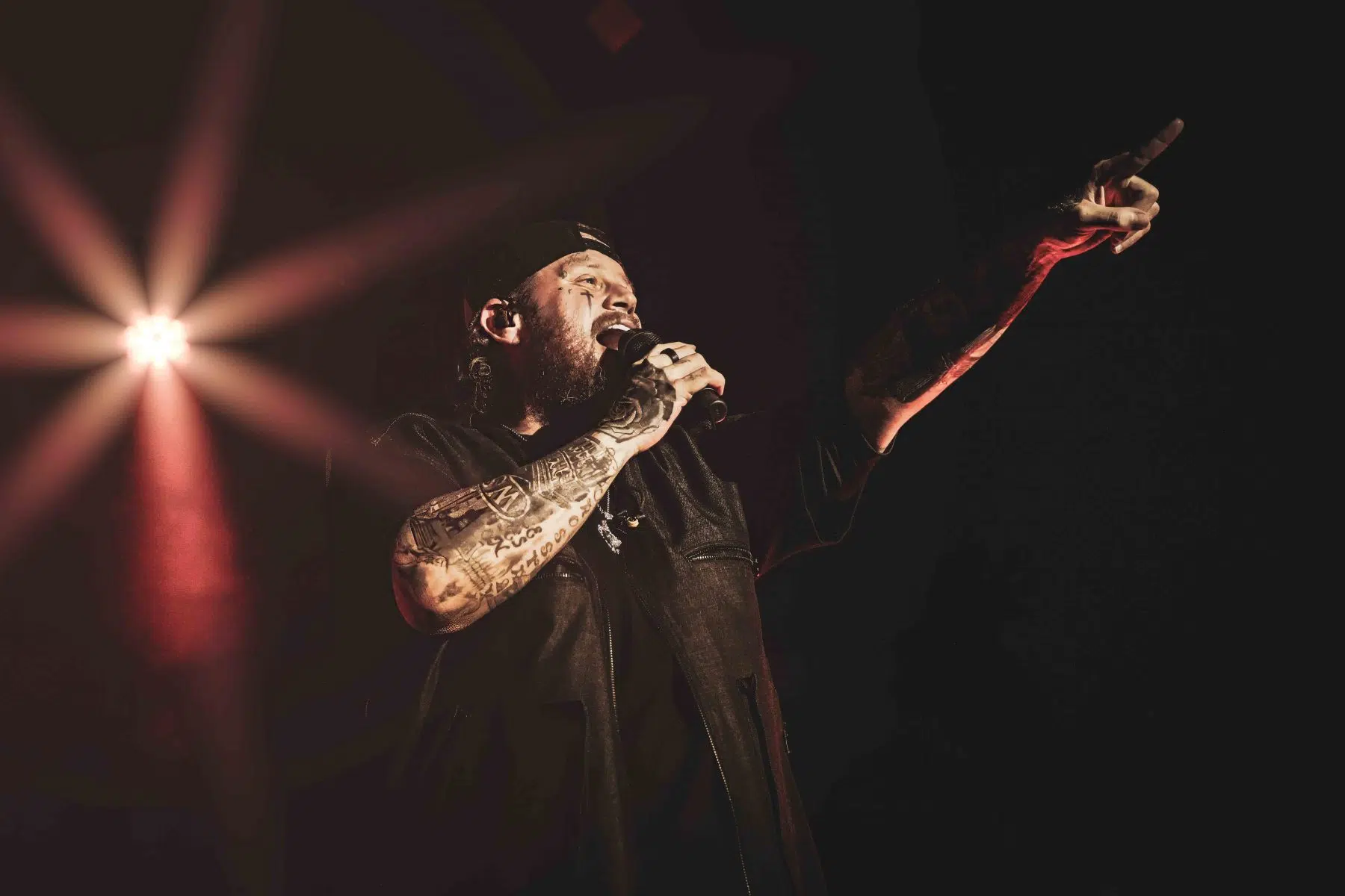 Jelly Roll mit seiner „Beautifully Broken Tour" in der Batschkapp Frankfurt am 20.08.2025. Photo © Boris Korpak | bokopictures Jelly Roll mit seiner „Beautifully Broken Tour" in der Batschkapp Frankfurt am 20.08.2025. Photo © Boris Korpak | bokopictures