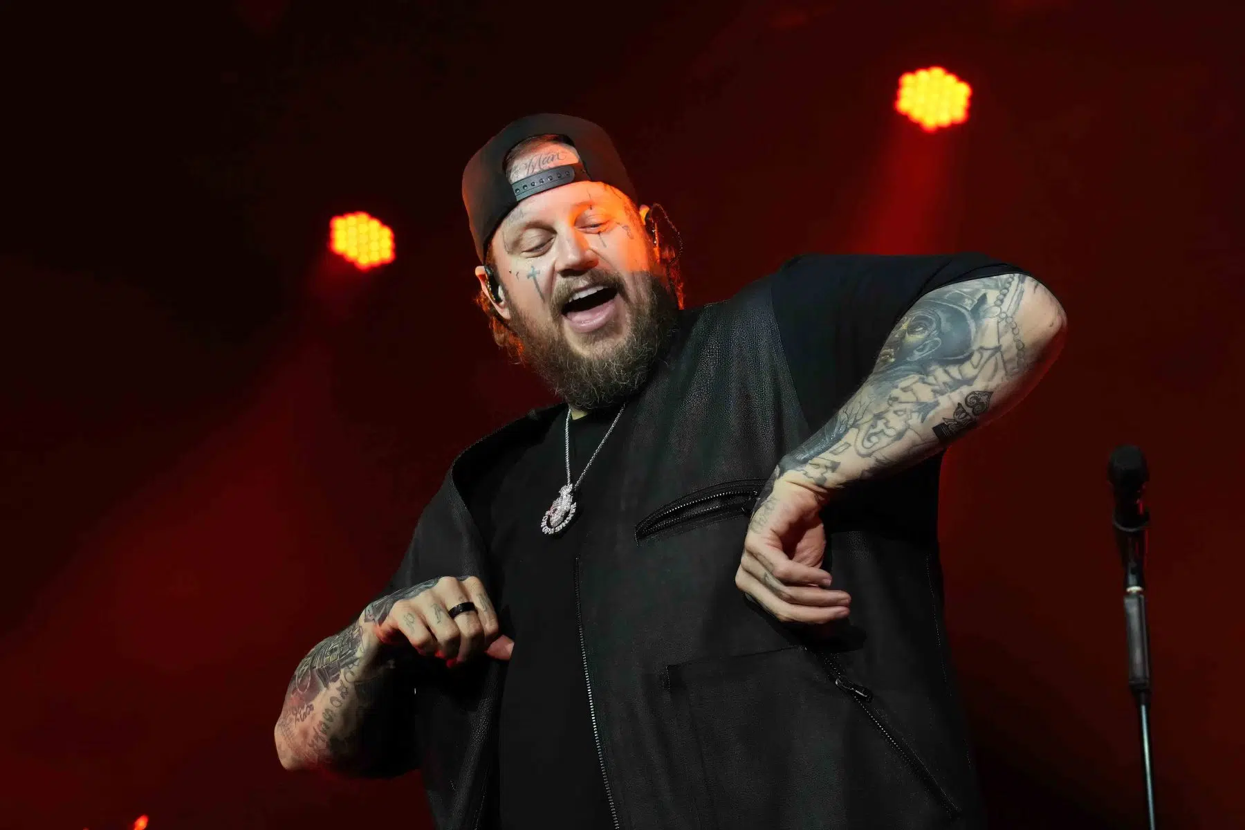 Jelly Roll mit seiner „Beautifully Broken Tour" in der Batschkapp Frankfurt am 20.08.2025. Photo © Boris Korpak | bokopictures Jelly Roll mit seiner „Beautifully Broken Tour" in der Batschkapp Frankfurt am 20.08.2025. Photo © Boris Korpak | bokopictures