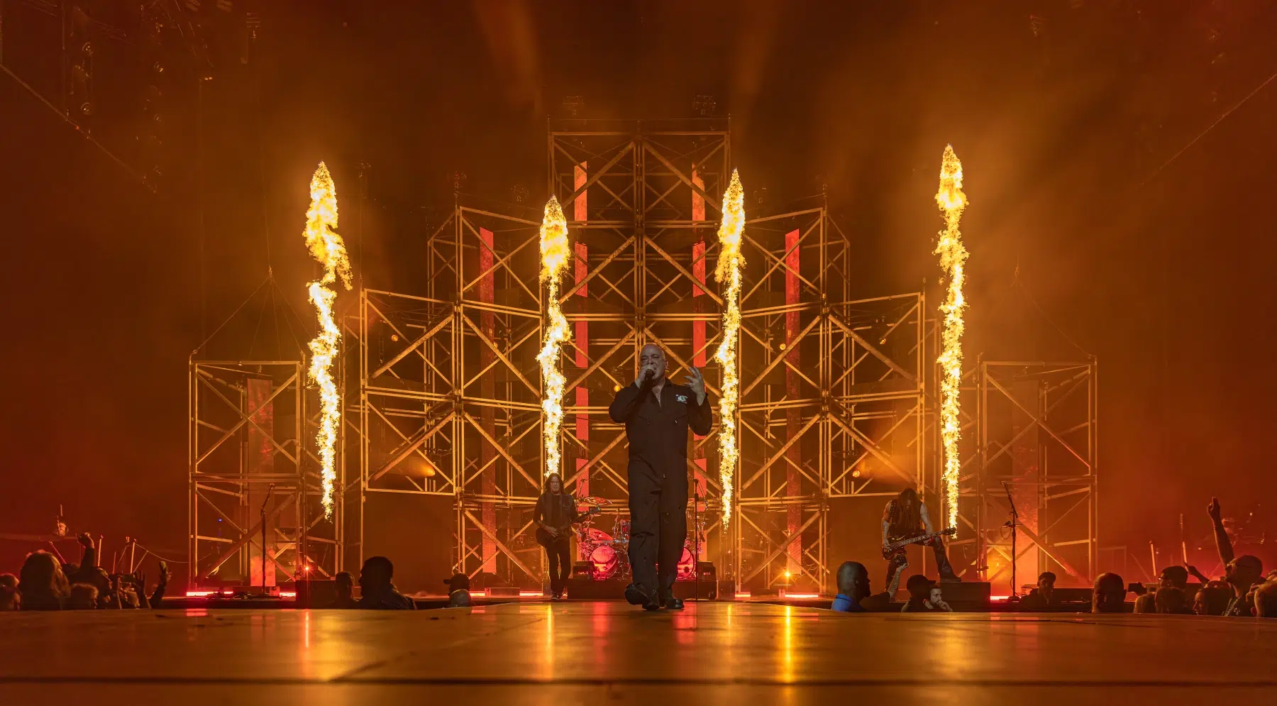 01.10.2025-Disturbed-24 01.10.2025-Disturbed-24