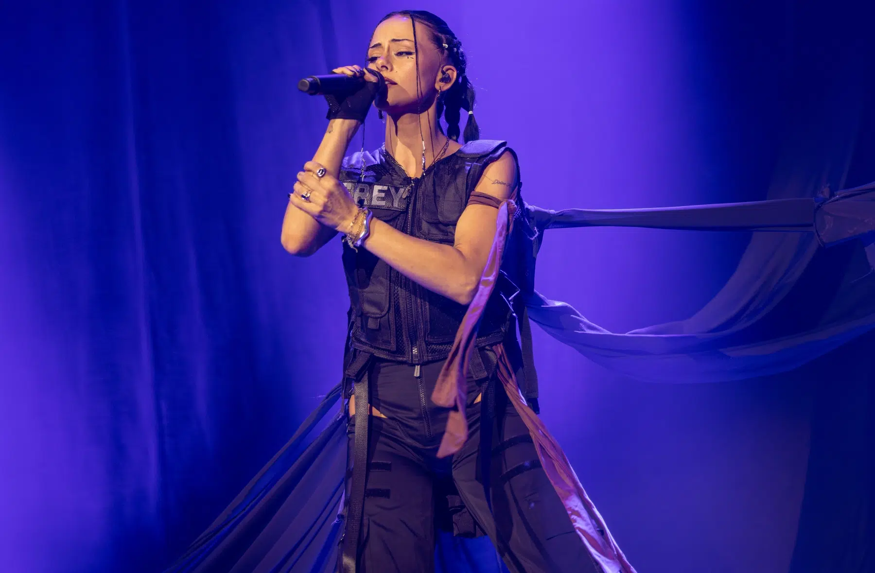 21.11.2025-Anna-Grey-6 21.11.2025-Anna-Grey-6