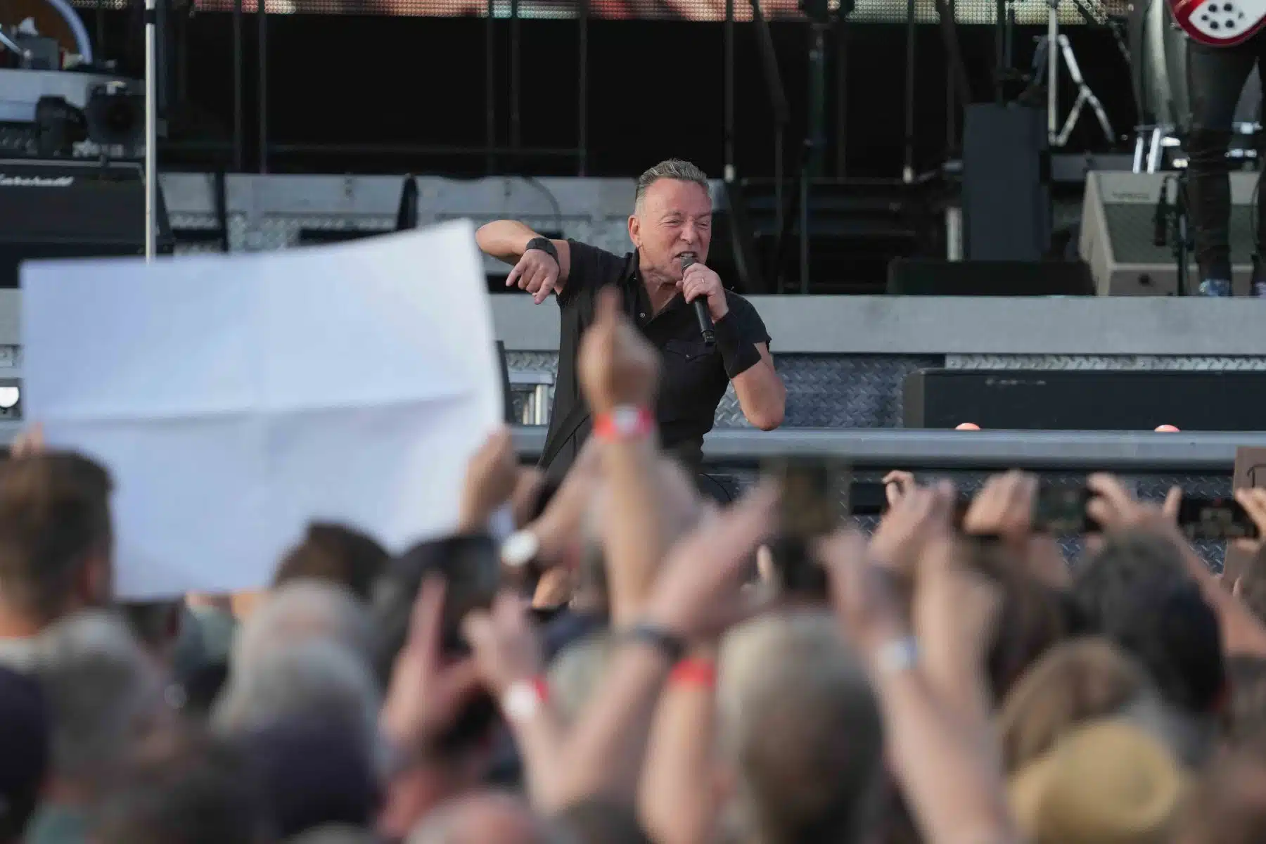 21.07.2023 Bruce Springsteen & The E Street Band auf dem Hockenheimring.
Foto © by Boris Korpak/ bokopictures 21.07.2023 Bruce Springsteen & The E Street Band auf dem Hockenheimring.
Foto © by Boris Korpak/ bokopictures