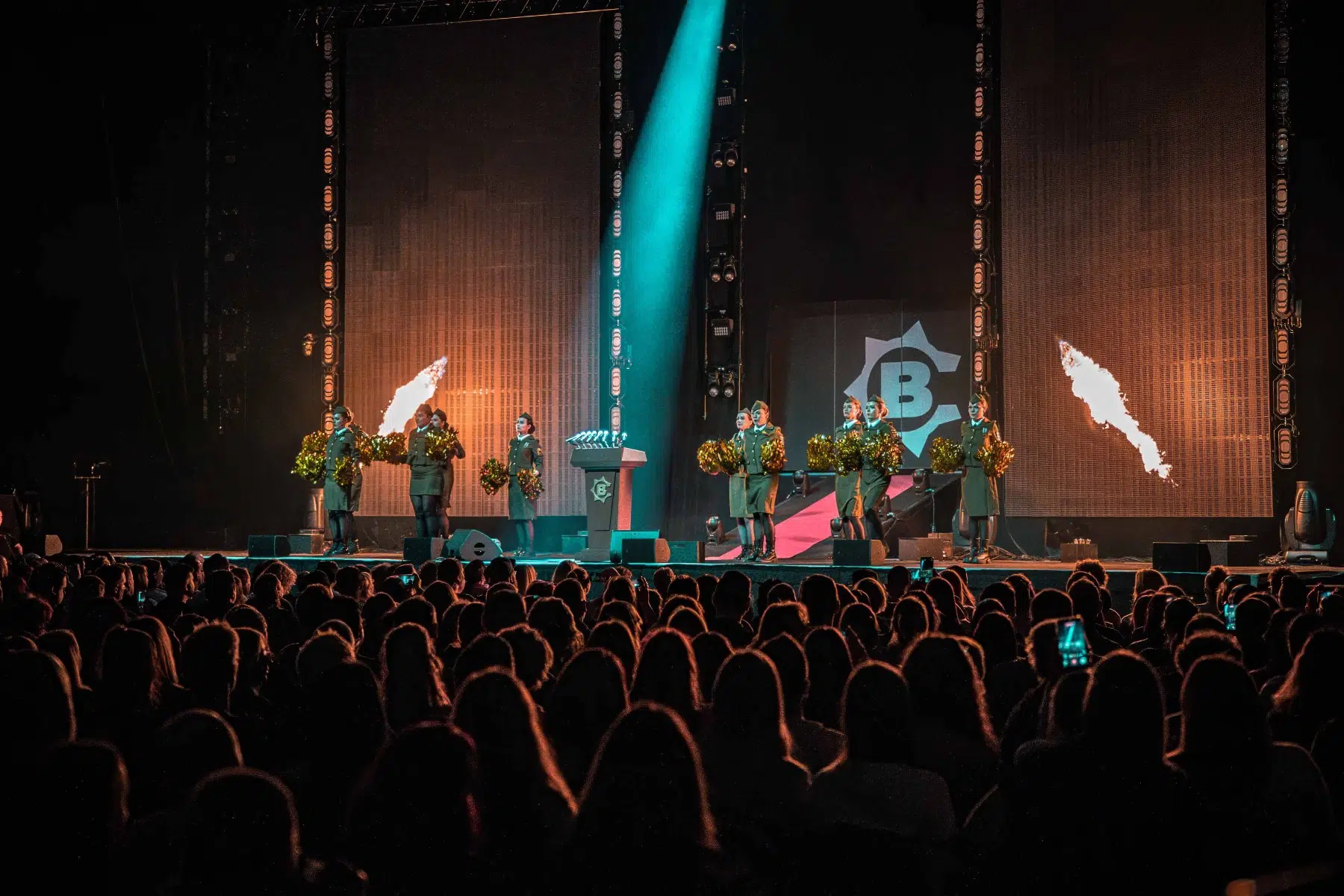 25.04.2026: Bülent Ceylan mit seinem neuen Programm „Diktatürk“ in der SAP Arena Mannheim. Foto © Boris Korpak / bokopictures 25.04.2026: Bülent Ceylan mit seinem neuen Programm „Diktatürk“ in der SAP Arena Mannheim. Foto © Boris Korpak / bokopictures