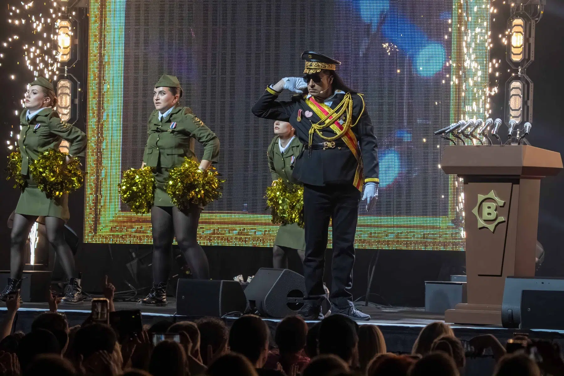 25.04.2026: Bülent Ceylan mit seinem neuen Programm „Diktatürk“ in der SAP Arena Mannheim. Foto © Boris Korpak / bokopictures 25.04.2026: Bülent Ceylan mit seinem neuen Programm „Diktatürk“ in der SAP Arena Mannheim. Foto © Boris Korpak / bokopictures
