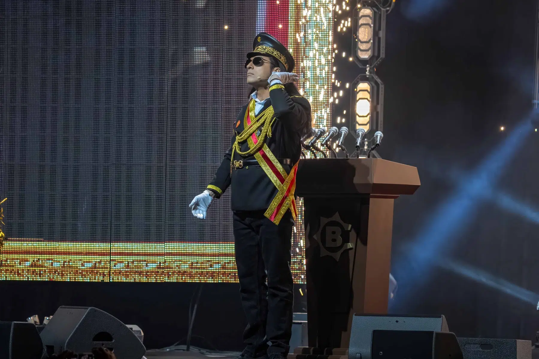 25.04.2026: Bülent Ceylan mit seinem neuen Programm „Diktatürk“ in der SAP Arena Mannheim. Foto © Boris Korpak / bokopictures 25.04.2026: Bülent Ceylan mit seinem neuen Programm „Diktatürk“ in der SAP Arena Mannheim. Foto © Boris Korpak / bokopictures