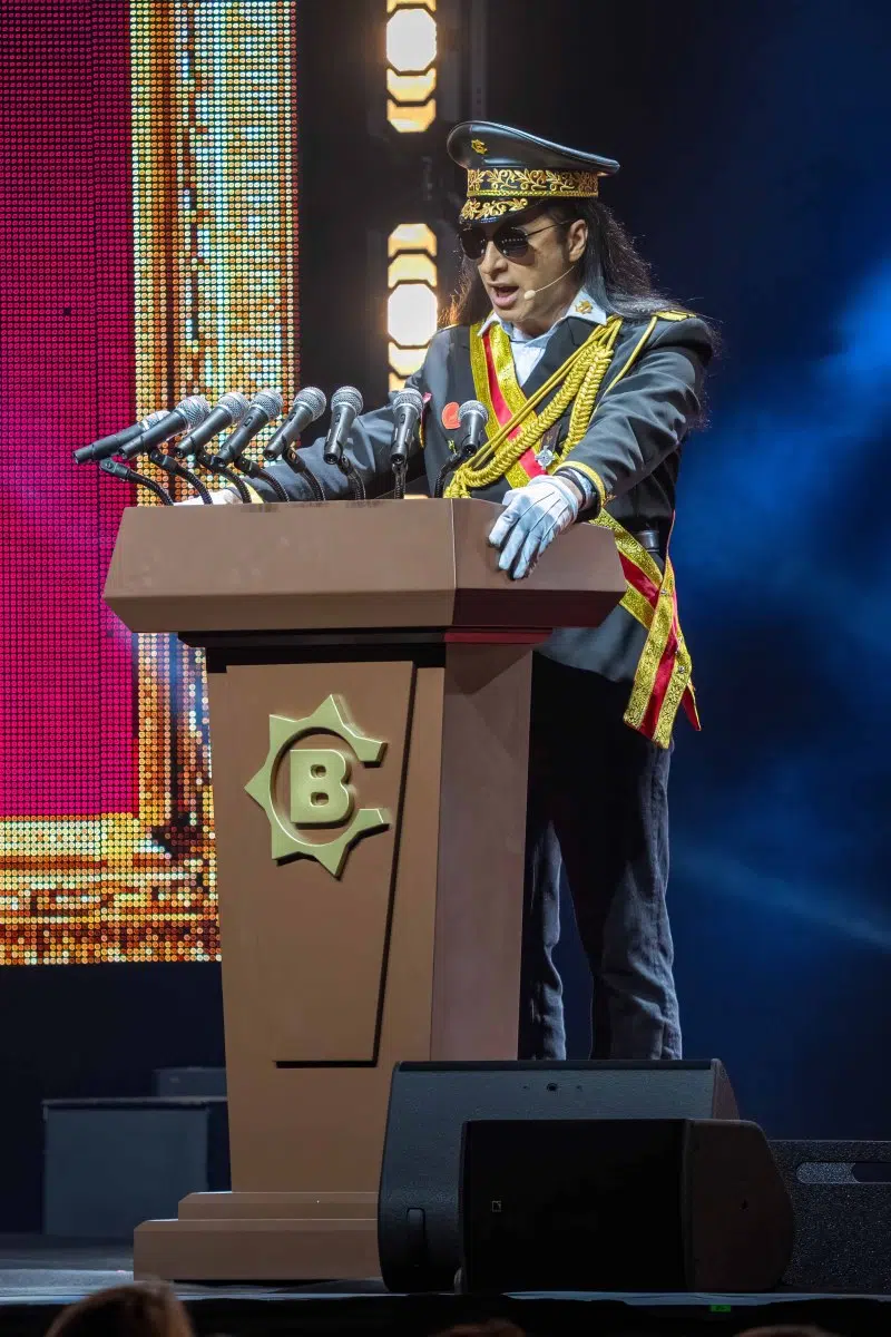 25.04.2026: Bülent Ceylan mit seinem neuen Programm „Diktatürk“ in der SAP Arena Mannheim. Foto © Boris Korpak / bokopictures 25.04.2026: Bülent Ceylan mit seinem neuen Programm „Diktatürk“ in der SAP Arena Mannheim. Foto © Boris Korpak / bokopictures