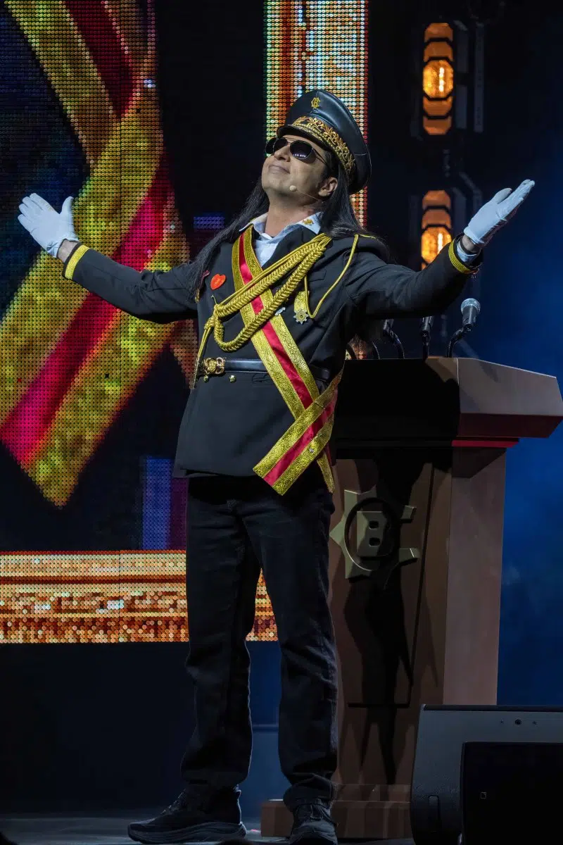 25.04.2026: Bülent Ceylan mit seinem neuen Programm „Diktatürk“ in der SAP Arena Mannheim. Foto © Boris Korpak / bokopictures 25.04.2026: Bülent Ceylan mit seinem neuen Programm „Diktatürk“ in der SAP Arena Mannheim. Foto © Boris Korpak / bokopictures