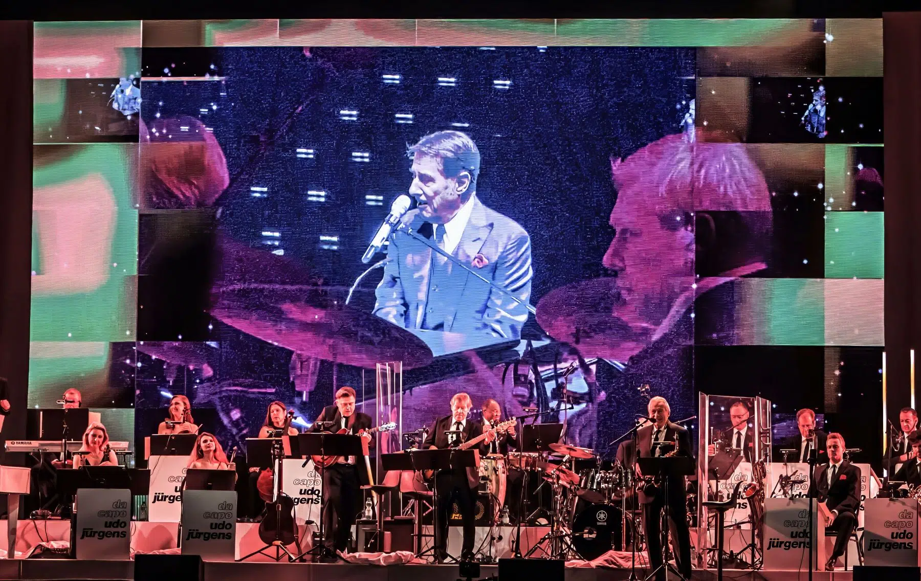 Foto: Helmut Dell, Da Capo Udo Jürgen mit dem Orchester Pepe Lenhadt in der SAP Arena Mannheim am 26-01-2026 Foto: Helmut Dell, Da Capo Udo Jürgen mit dem Orchester Pepe Lenhadt in der SAP Arena Mannheim am 26-01-2026