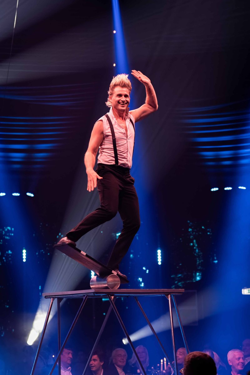 Premiere 10 Jahre WinterVarieté Heidelberg am 27.11.2025
Fotos © by Boris Korpak | bokopictures Premiere 10 Jahre WinterVarieté Heidelberg am 27.11.2025
Fotos © by Boris Korpak | bokopictures