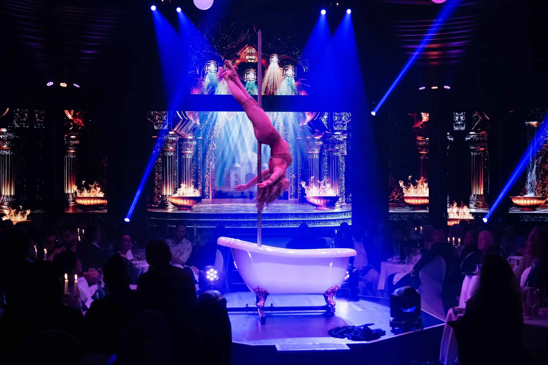 Premiere 10 Jahre WinterVarieté Heidelberg am 27.11.2025
Fotos © by Boris Korpak | bokopictures Premiere 10 Jahre WinterVarieté Heidelberg am 27.11.2025
Fotos © by Boris Korpak | bokopictures