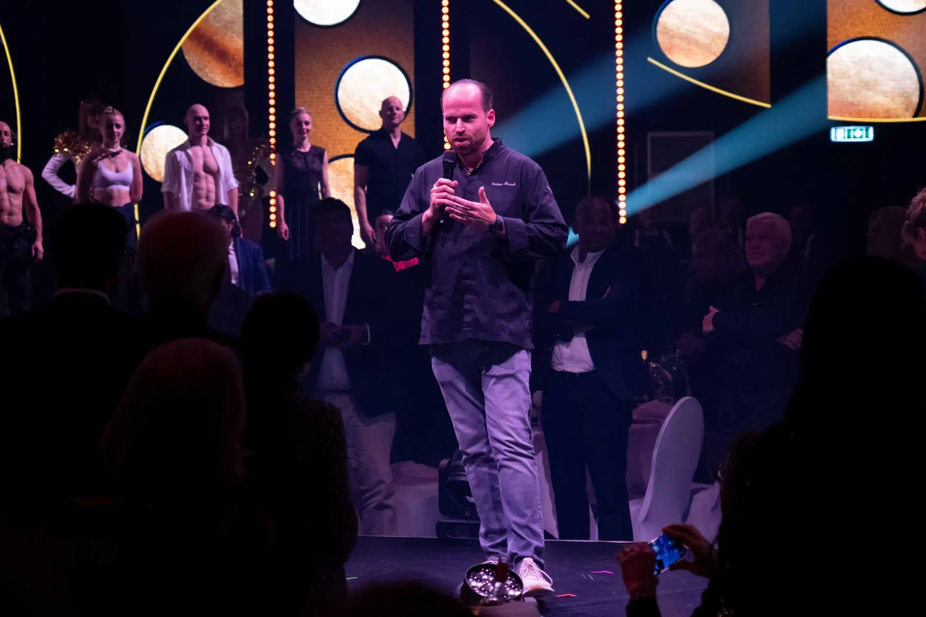 Premiere 10 Jahre WinterVarieté Heidelberg am 27.11.2025
Fotos © by Boris Korpak | bokopictures Premiere 10 Jahre WinterVarieté Heidelberg am 27.11.2025
Fotos © by Boris Korpak | bokopictures