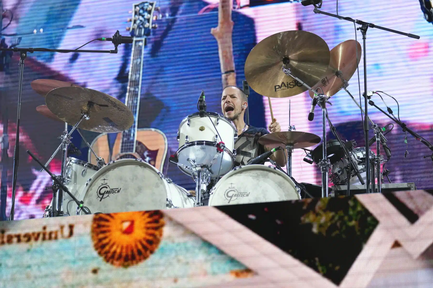 29.04.2023 Andreas Gabalier auf seiner Dirndl Wahnsinn Hulapalu Tour 2023 in der Festhalle Frankfurt. 29.04.2023 Andreas Gabalier auf seiner Dirndl Wahnsinn Hulapalu Tour 2023 in der Festhalle Frankfurt.