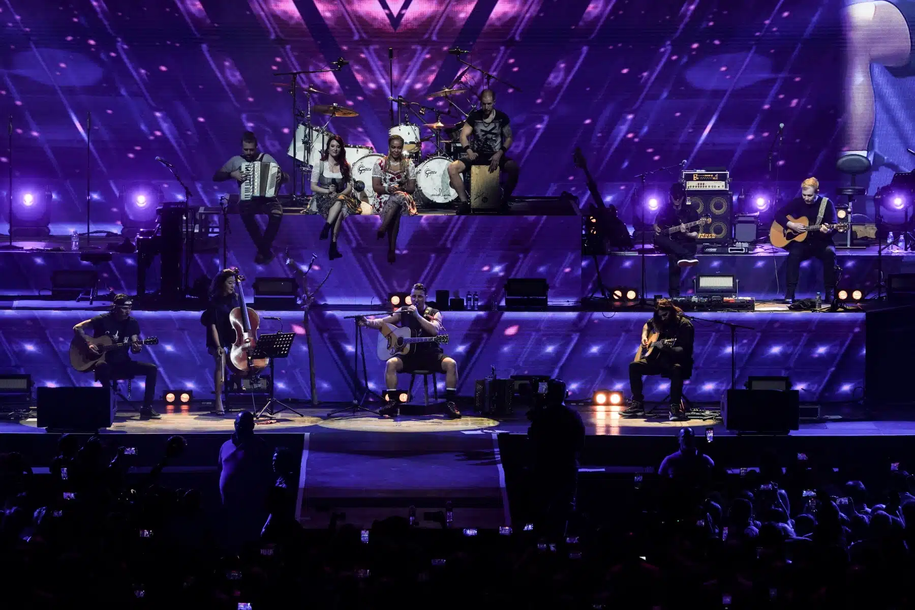 29.04.2023 Andreas Gabalier auf seiner Dirndl Wahnsinn Hulapalu Tour 2023 in der Festhalle Frankfurt. 29.04.2023 Andreas Gabalier auf seiner Dirndl Wahnsinn Hulapalu Tour 2023 in der Festhalle Frankfurt.