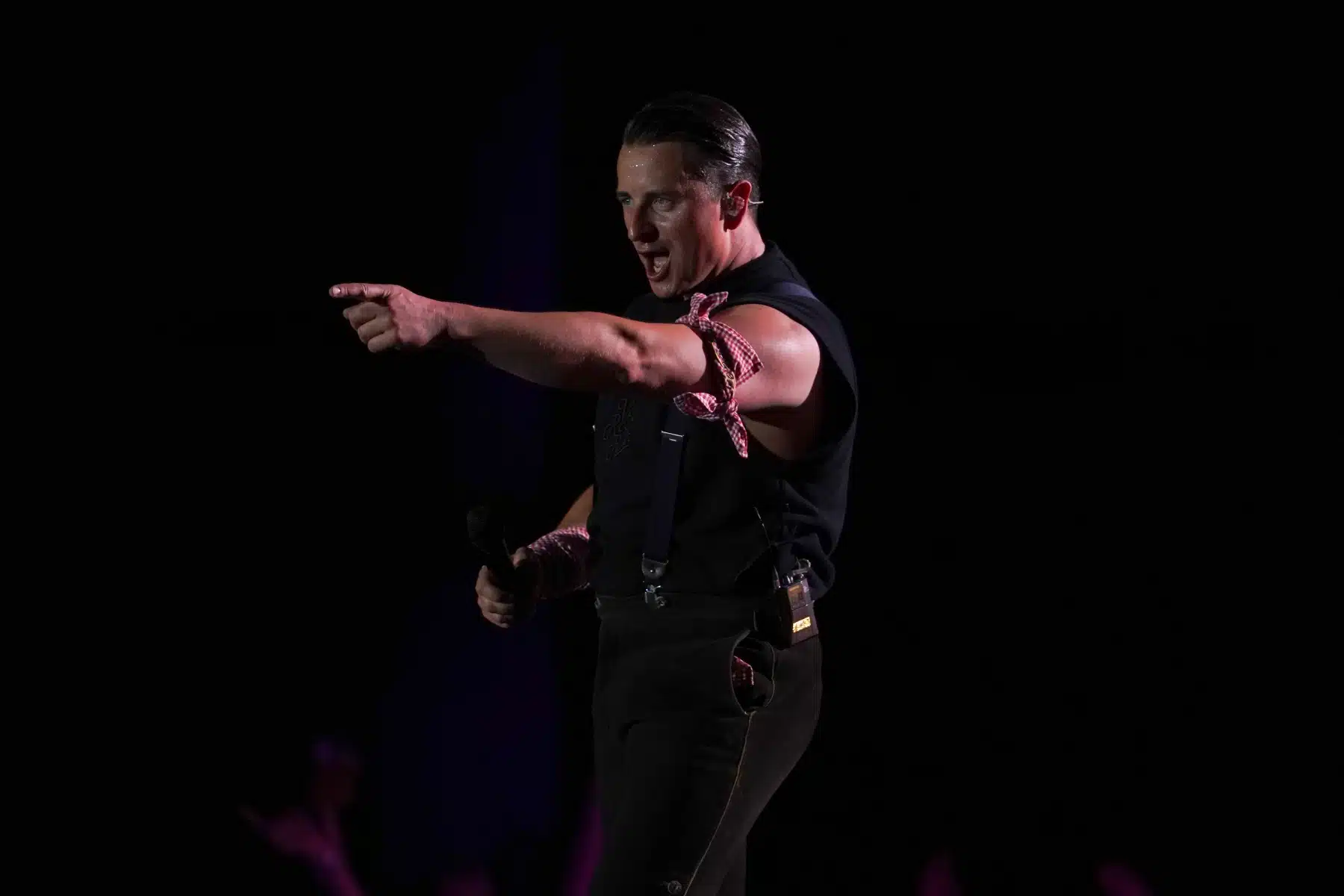 29.04.2023 Andreas Gabalier auf seiner Dirndl Wahnsinn Hulapalu Tour 2023 in der Festhalle Frankfurt. 29.04.2023 Andreas Gabalier auf seiner Dirndl Wahnsinn Hulapalu Tour 2023 in der Festhalle Frankfurt.