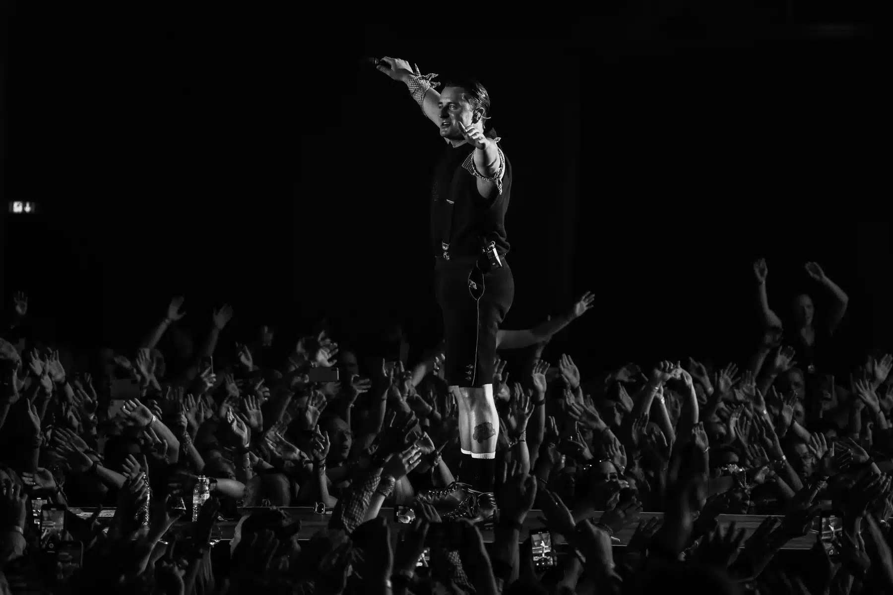 29.04.2023 Andreas Gabalier auf seiner Dirndl Wahnsinn Hulapalu Tour 2023 in der Festhalle Frankfurt. 29.04.2023 Andreas Gabalier auf seiner Dirndl Wahnsinn Hulapalu Tour 2023 in der Festhalle Frankfurt.