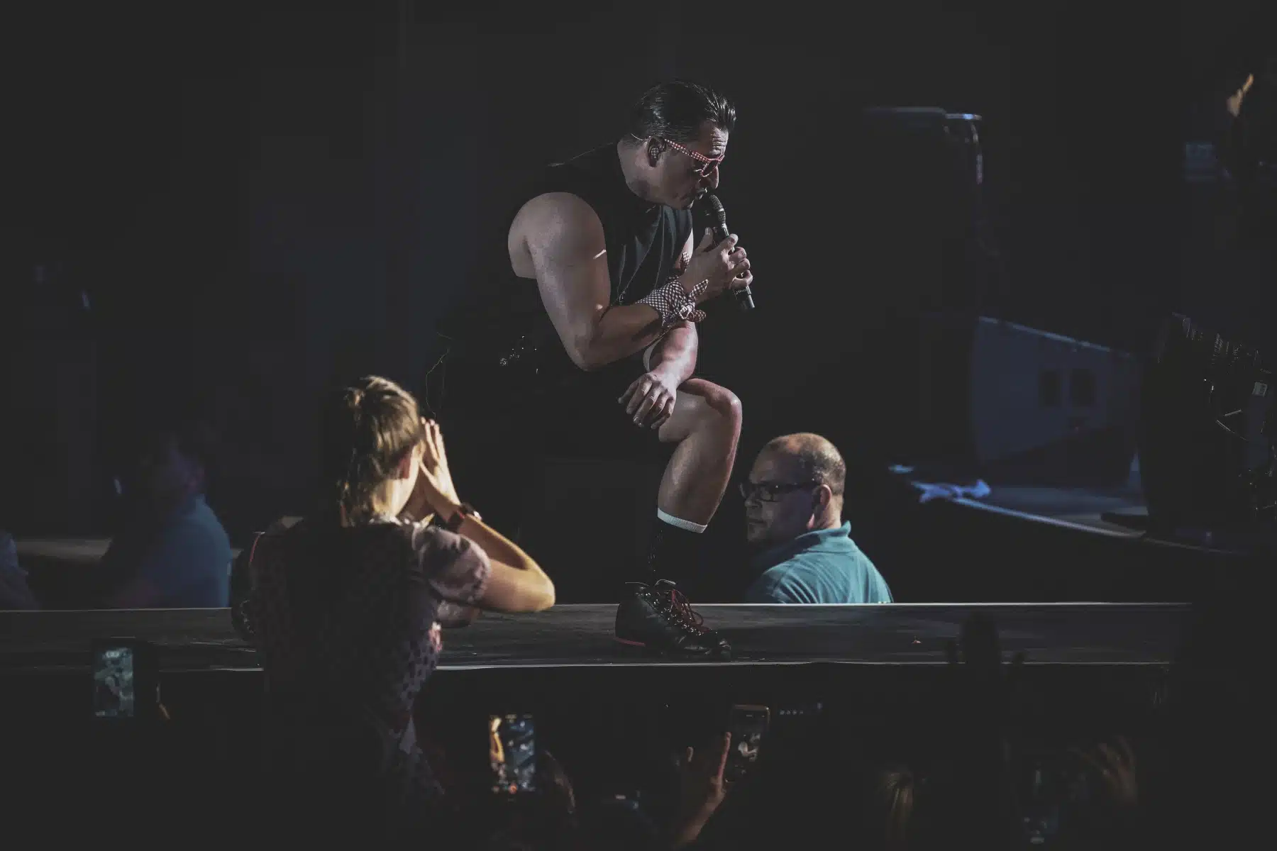 29.04.2023 Andreas Gabalier auf seiner Dirndl Wahnsinn Hulapalu Tour 2023 in der Festhalle Frankfurt. 29.04.2023 Andreas Gabalier auf seiner Dirndl Wahnsinn Hulapalu Tour 2023 in der Festhalle Frankfurt.