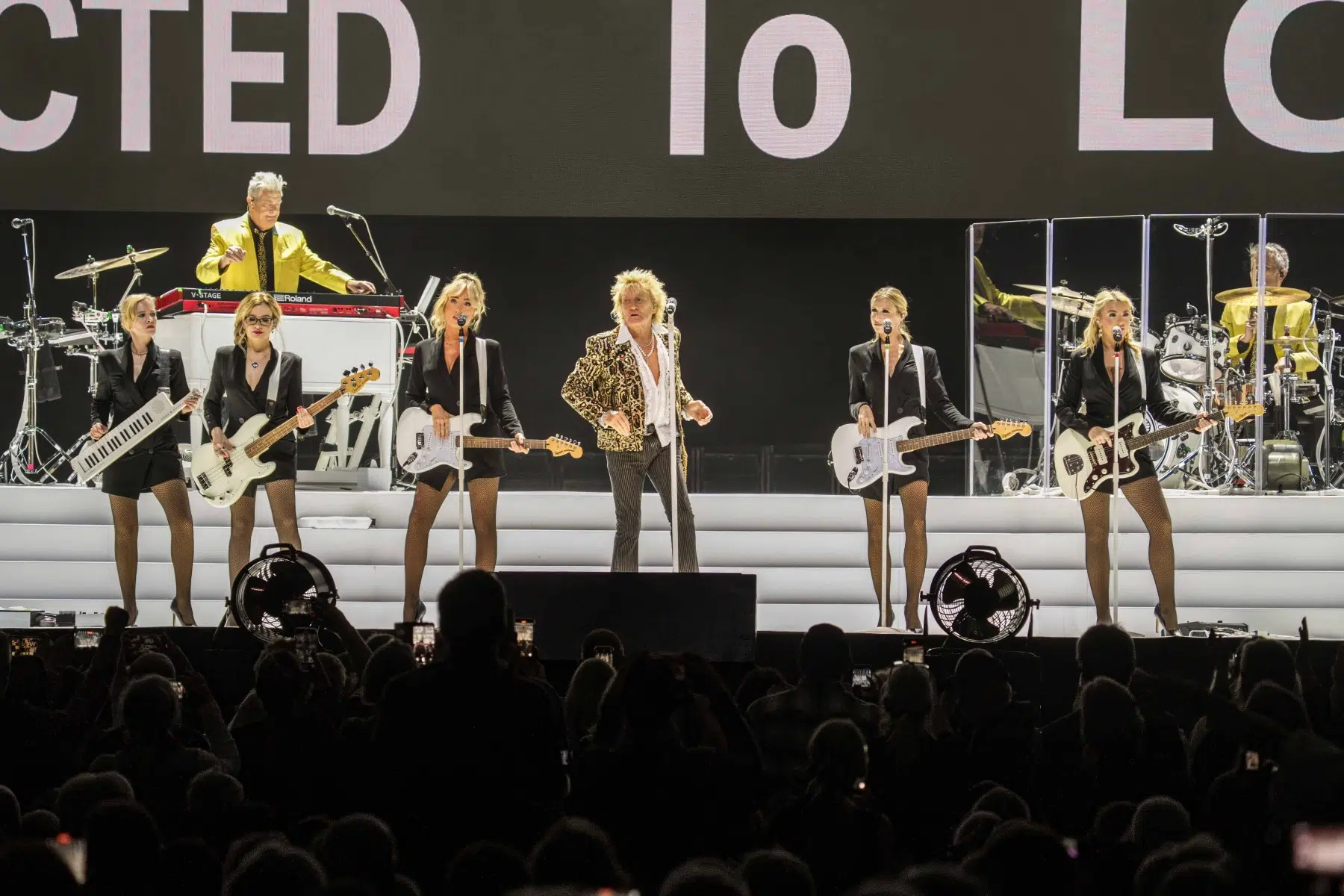 Rod Stewart mit seiner One More Time Tour in der SAP Arena Mannheim.
Foto © by Boris Korpak | bokopictures Rod Stewart mit seiner One More Time Tour in der SAP Arena Mannheim.
Foto © by Boris Korpak | bokopictures