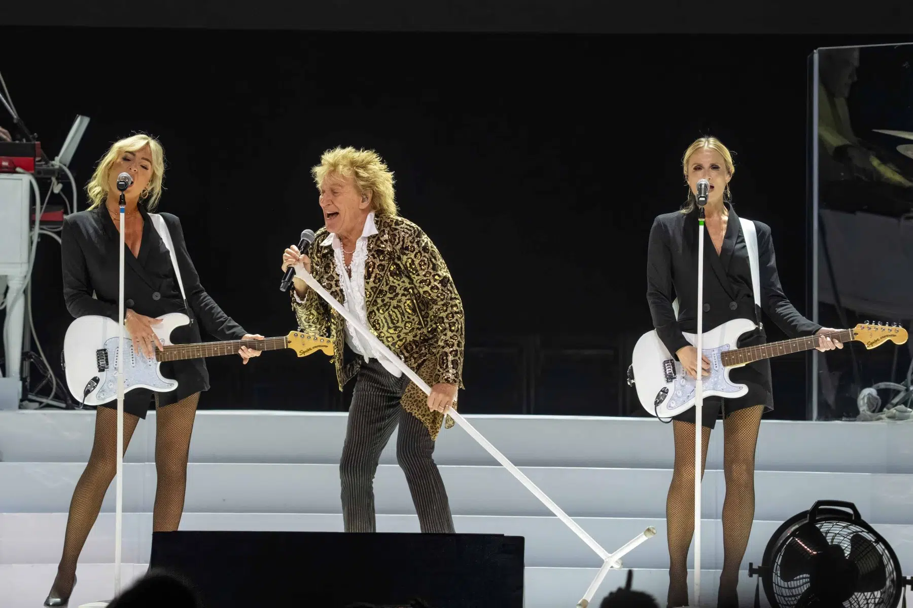 Rod Stewart mit seiner One More Time Tour in der SAP Arena Mannheim.
Foto © by Boris Korpak | bokopictures Rod Stewart mit seiner One More Time Tour in der SAP Arena Mannheim.
Foto © by Boris Korpak | bokopictures