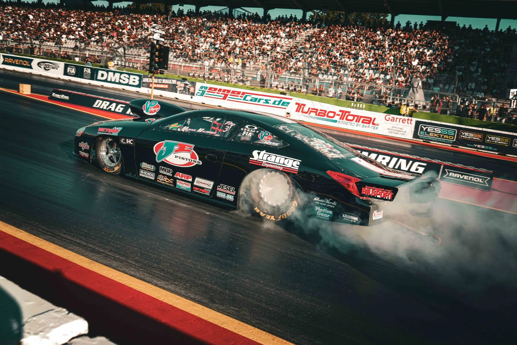 NitrOlympX - Wenn die Luft brennt und das Motodrom zittert auf dem Hockenheimring am 30.08.2025.
Foto © by Boris Korpak/ bokopictures NitrOlympX - Wenn die Luft brennt und das Motodrom zittert auf dem Hockenheimring am 30.08.2025.
Foto © by Boris Korpak/ bokopictures