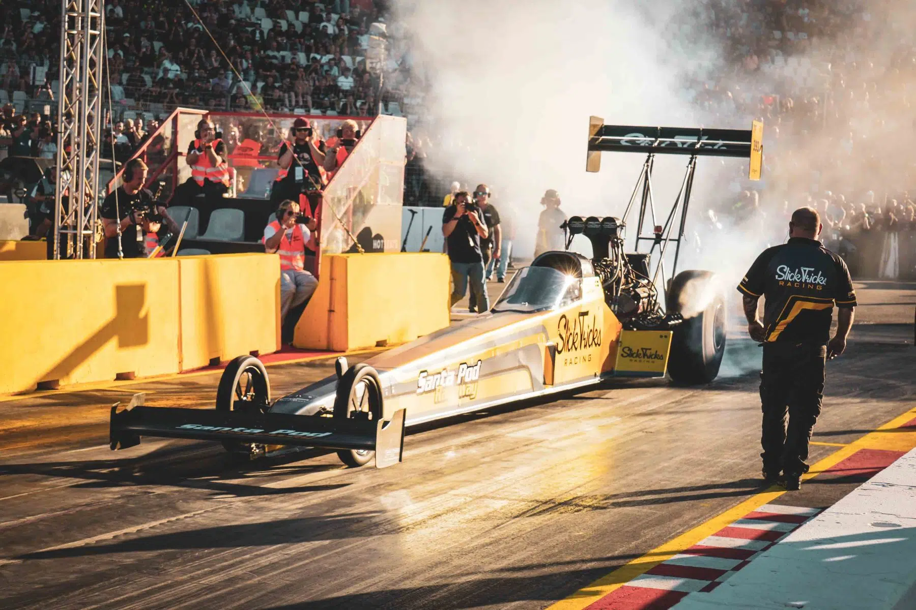 NitrOlympX - Wenn die Luft brennt und das Motodrom zittert auf dem Hockenheimring am 30.08.2025.
Foto © by Boris Korpak/ bokopictures NitrOlympX - Wenn die Luft brennt und das Motodrom zittert auf dem Hockenheimring am 30.08.2025.
Foto © by Boris Korpak/ bokopictures