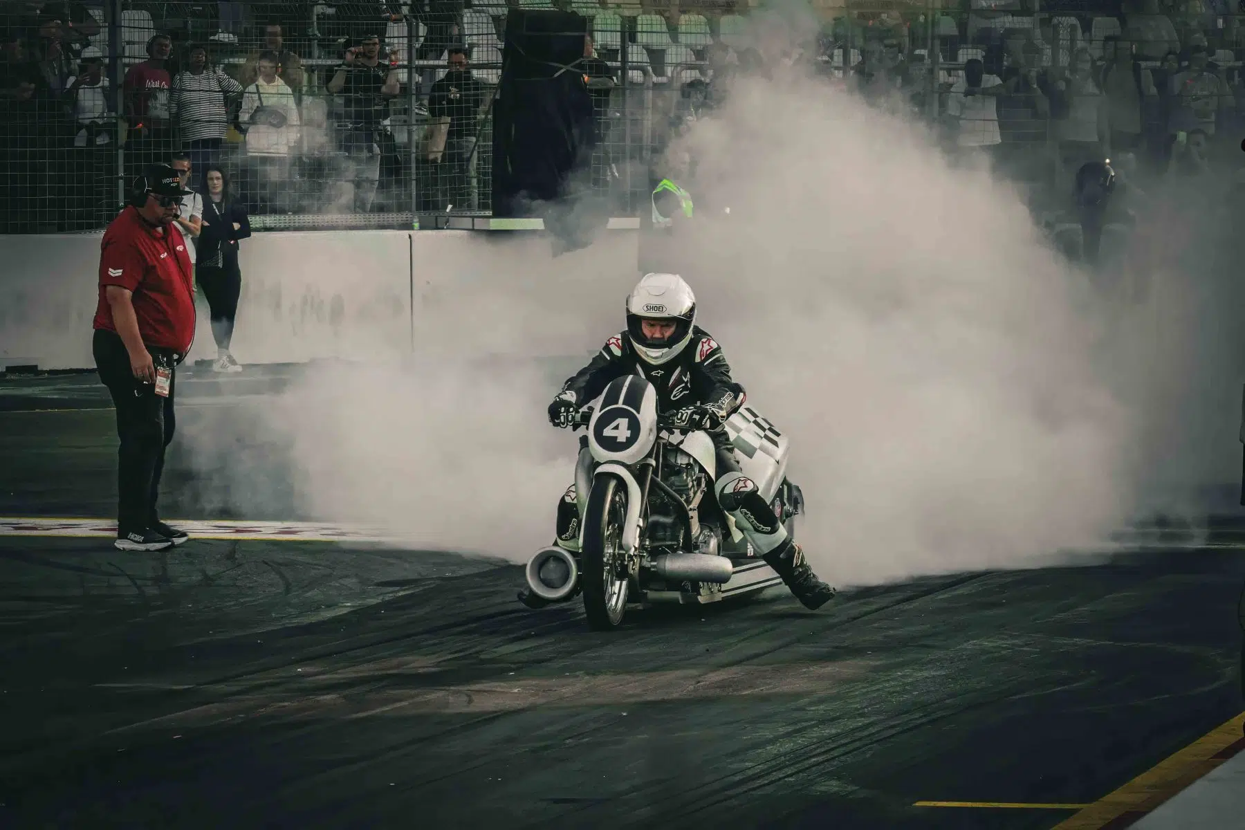 NitrOlympX - Wenn die Luft brennt und das Motodrom zittert auf dem Hockenheimring am 30.08.2025.
Foto © by Boris Korpak/ bokopictures NitrOlympX - Wenn die Luft brennt und das Motodrom zittert auf dem Hockenheimring am 30.08.2025.
Foto © by Boris Korpak/ bokopictures