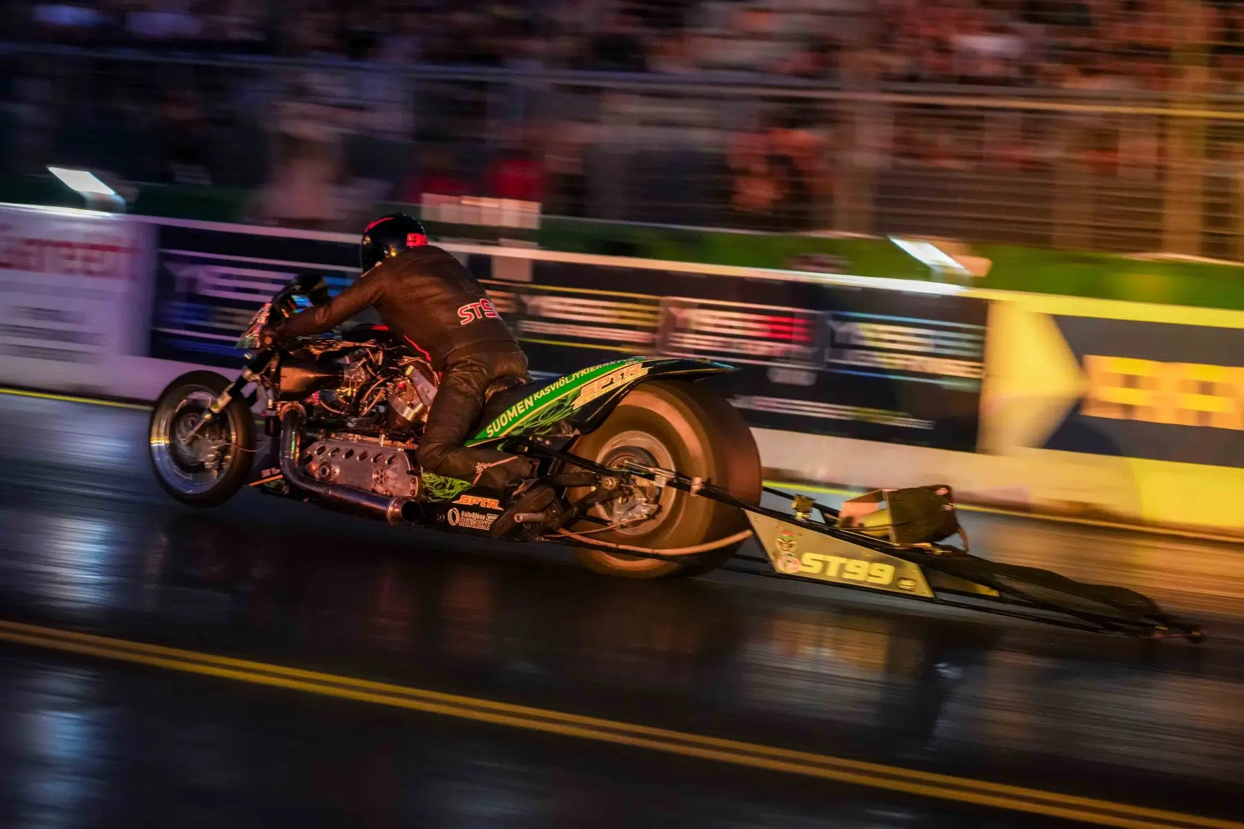 NitrOlympX - Wenn die Luft brennt und das Motodrom zittert auf dem Hockenheimring am 30.08.2025.
Foto © by Boris Korpak/ bokopictures NitrOlympX - Wenn die Luft brennt und das Motodrom zittert auf dem Hockenheimring am 30.08.2025.
Foto © by Boris Korpak/ bokopictures
