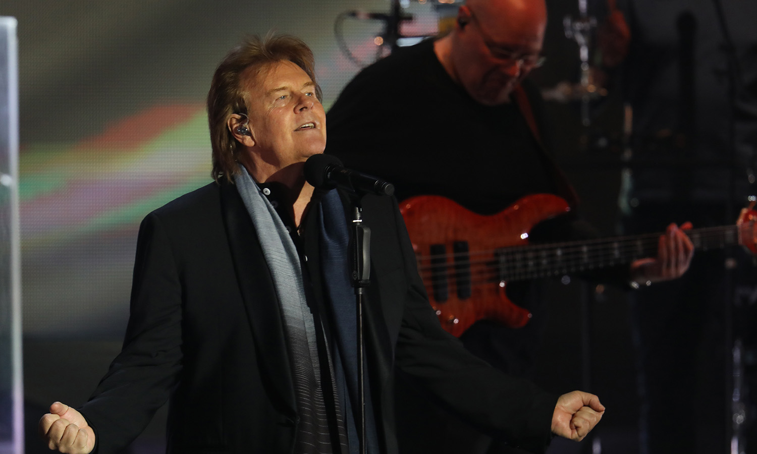 Schlagersänger Howard Carpendale während seines Konzerts im Rosengarten Mannheim.