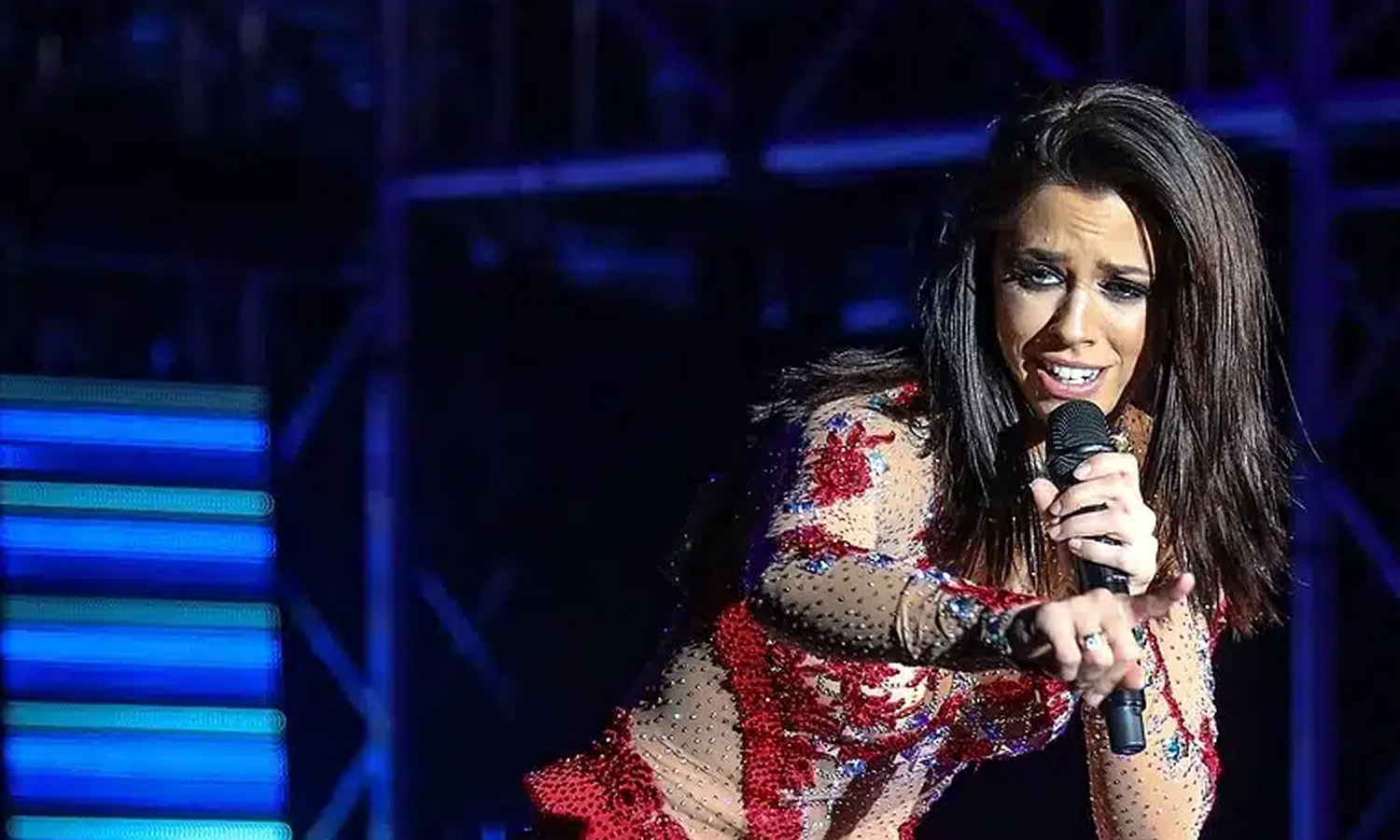 Vanessa Mai bei ihrer Regenbogen Live 2018 Tour im Rosengarten Mannheim