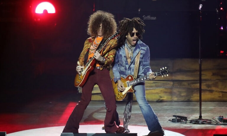 Lenny Kravitz bei seinem Konzert der Raise Vibration Tour 2019 in der SAP Arena Mannheim