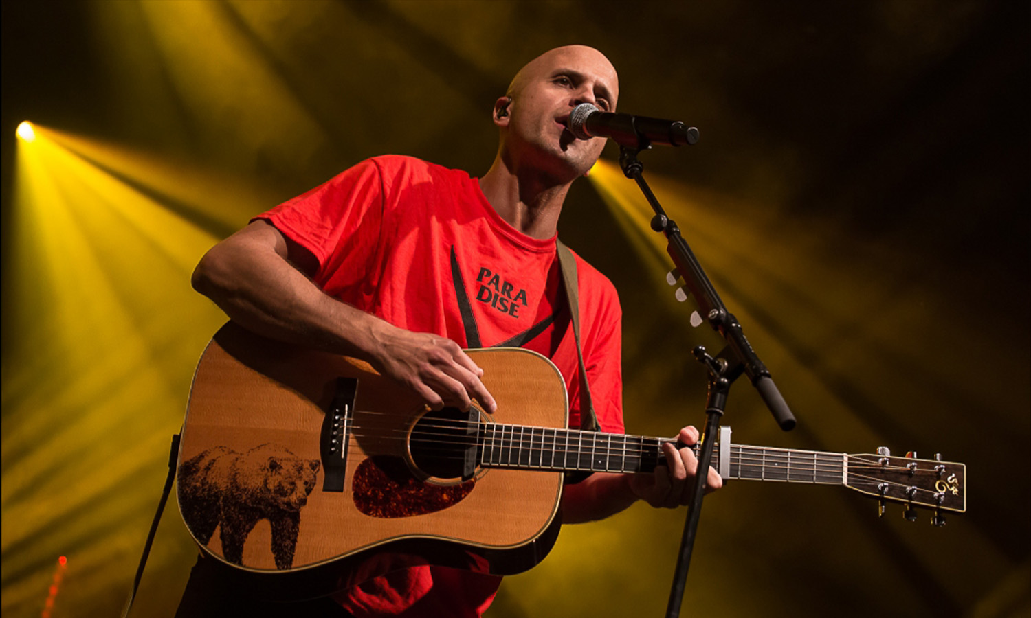 Milow bei seinem Konzert zur „Lean Into Me“-Ära auf der Bühne der ausverkauften Batschkapp Frankfurt